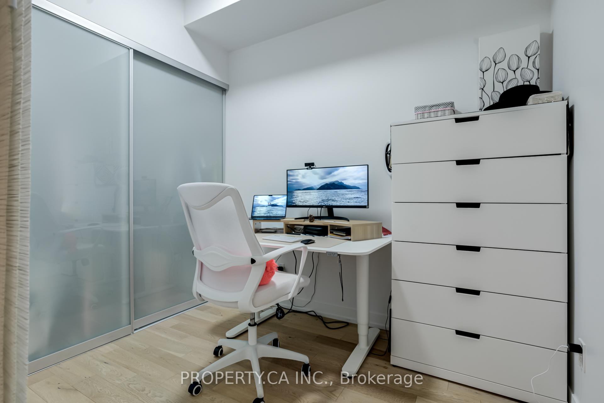 560 King Street W 1111