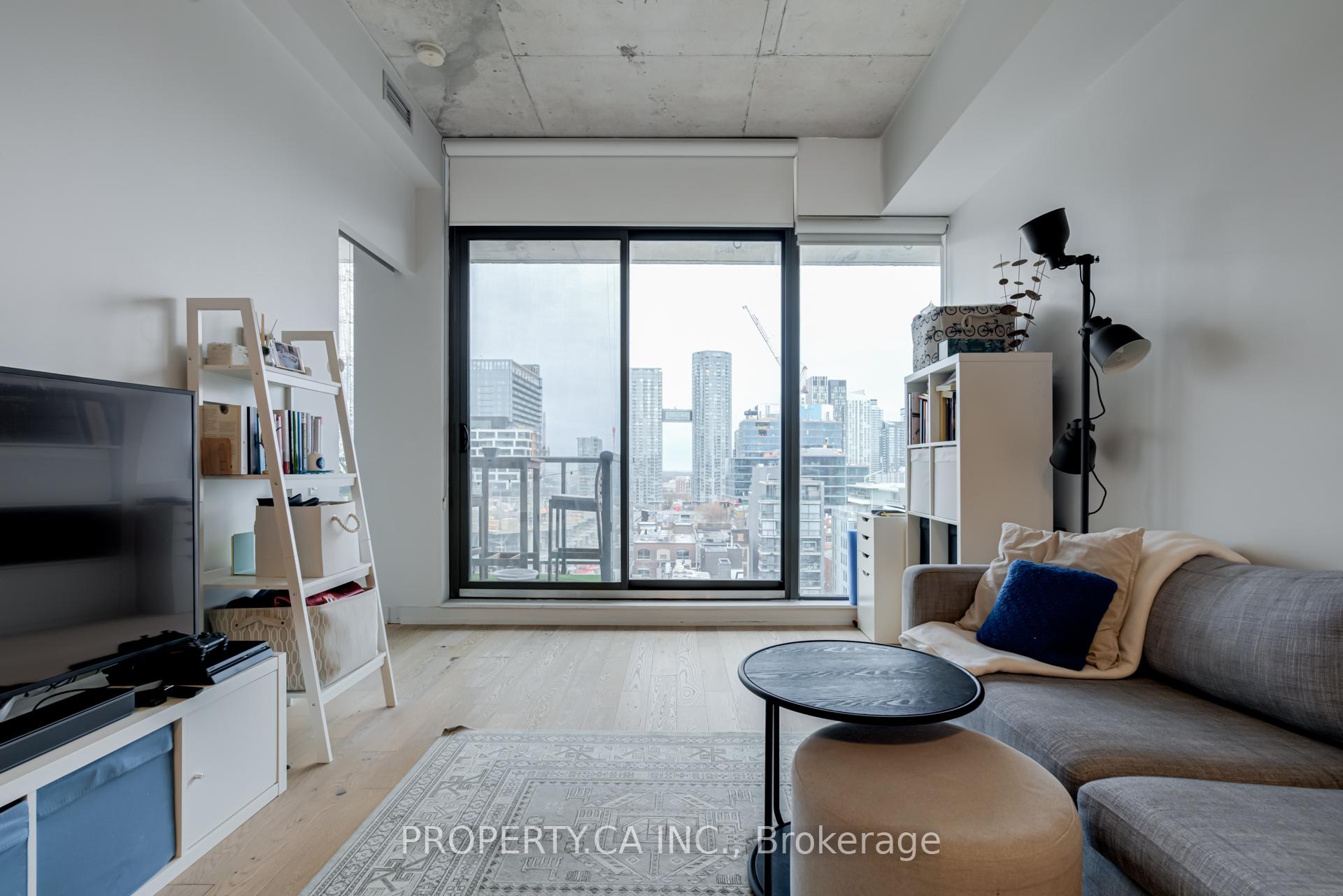 560 King Street W 1111