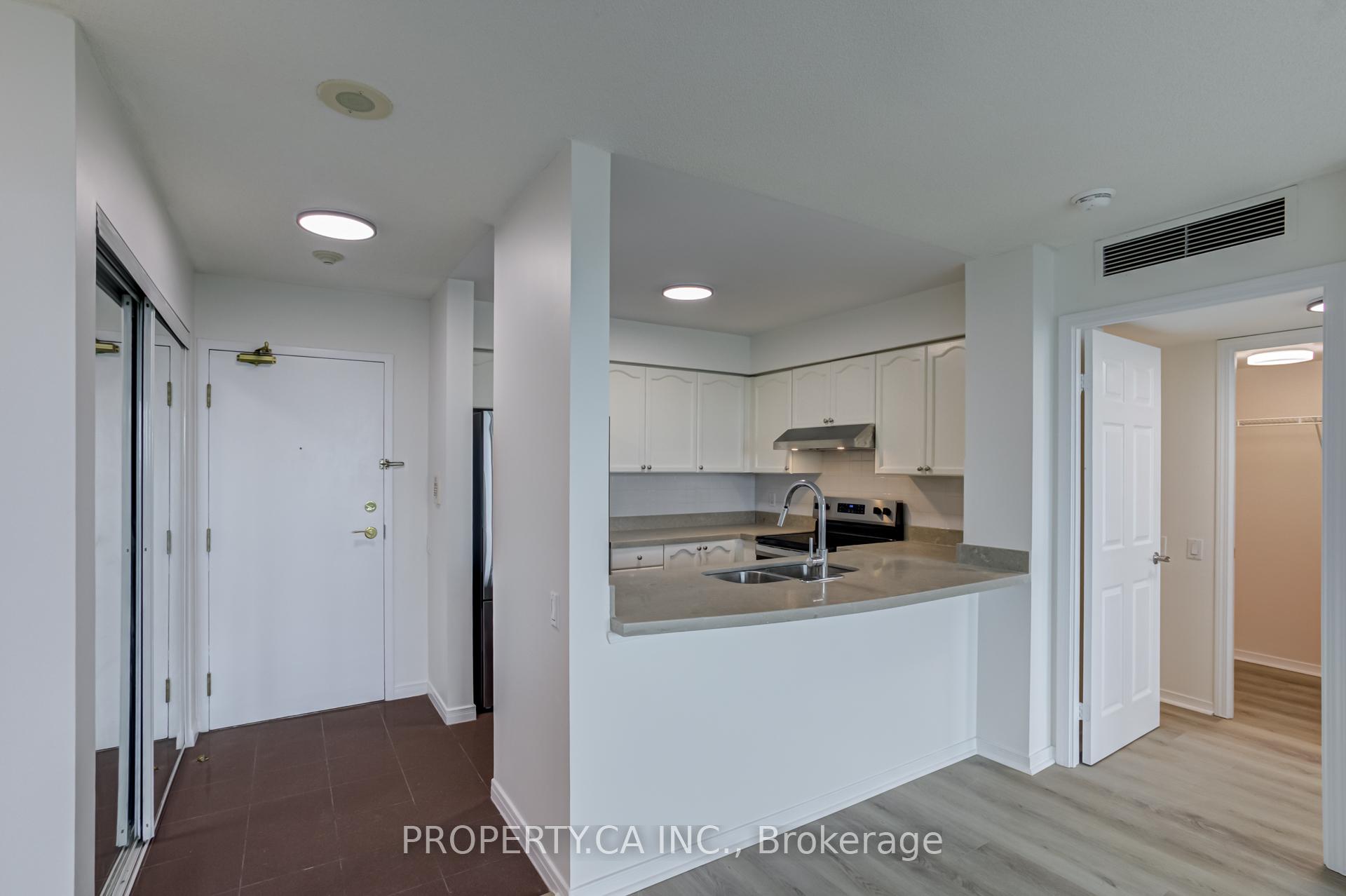 8 Hillcrest Avenue 2309, Toronto Unit: 2309