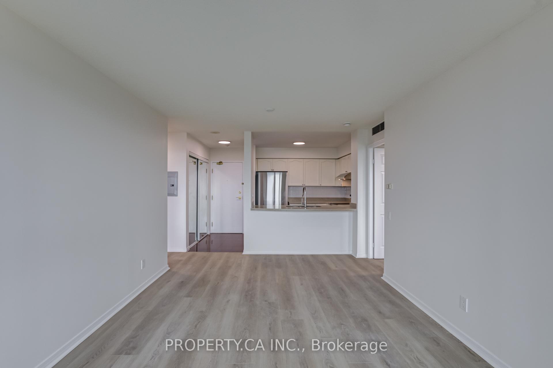 8 Hillcrest Avenue 2309, Toronto Unit: 2309