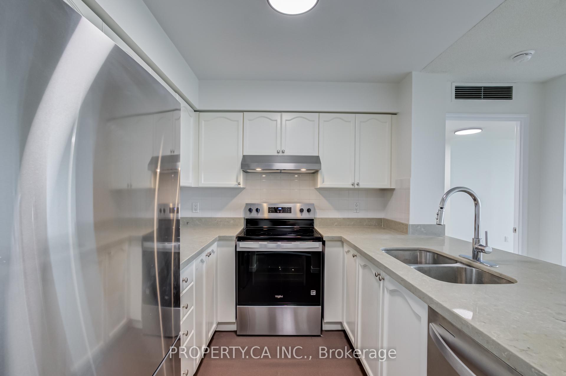 8 Hillcrest Avenue 2309, Toronto Unit: 2309