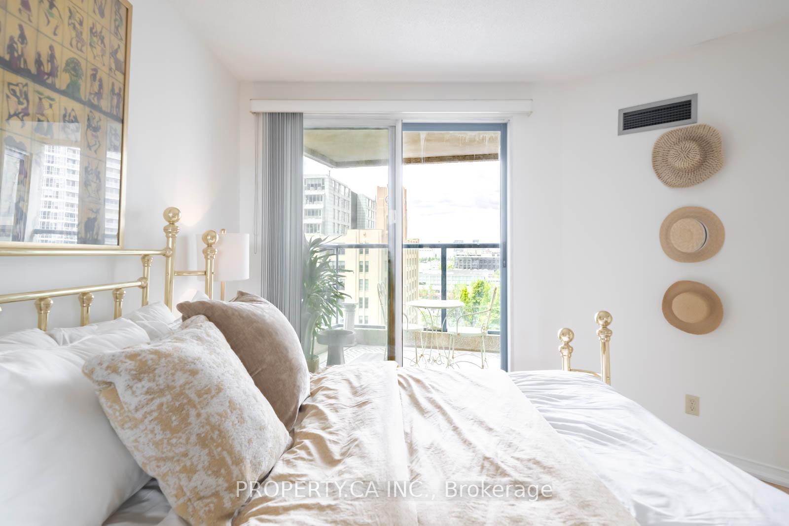 77 Harbour Square 1111, Toronto Unit: 1111