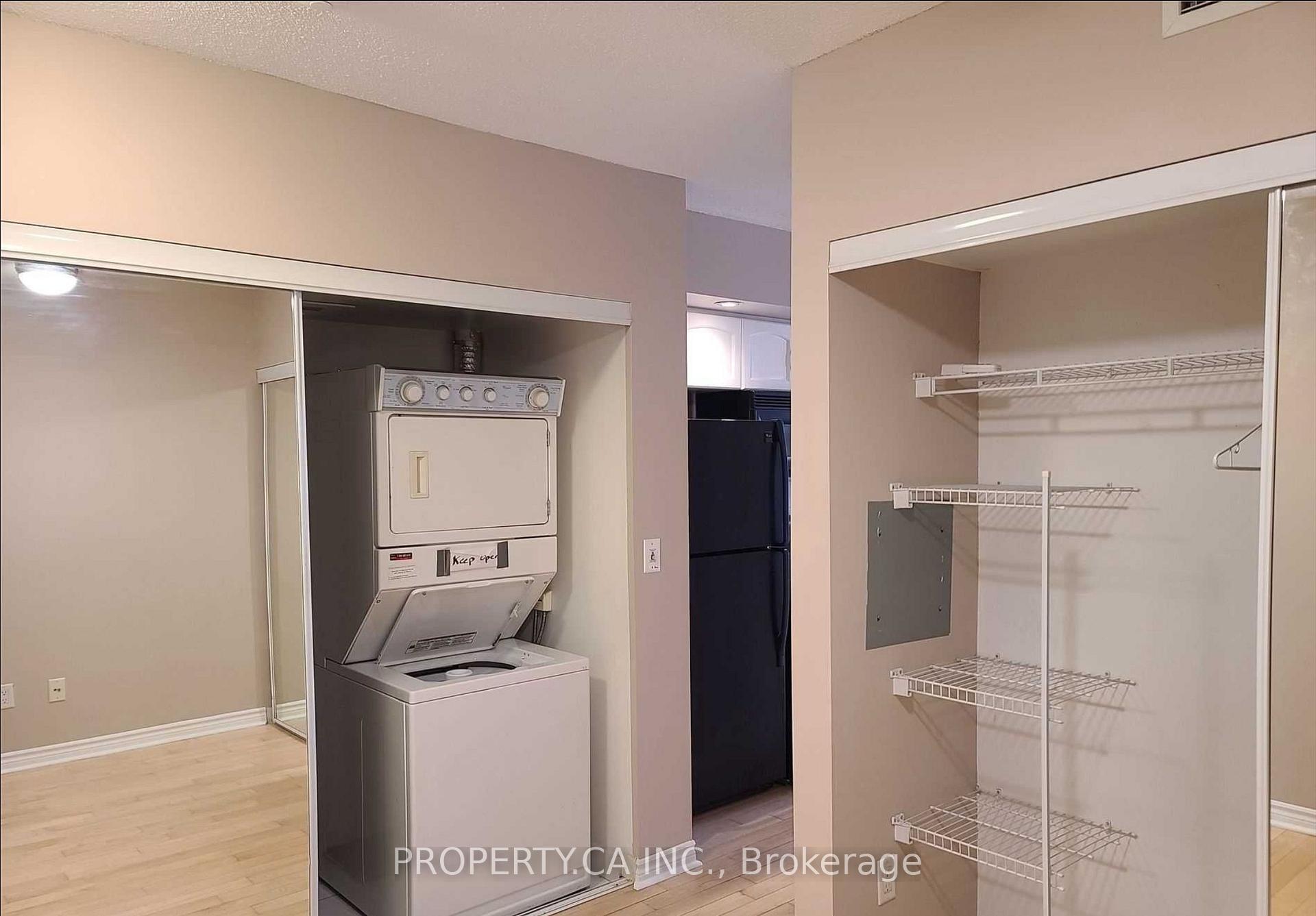 250 Wellington Street W 1531, Toronto Unit: 1531