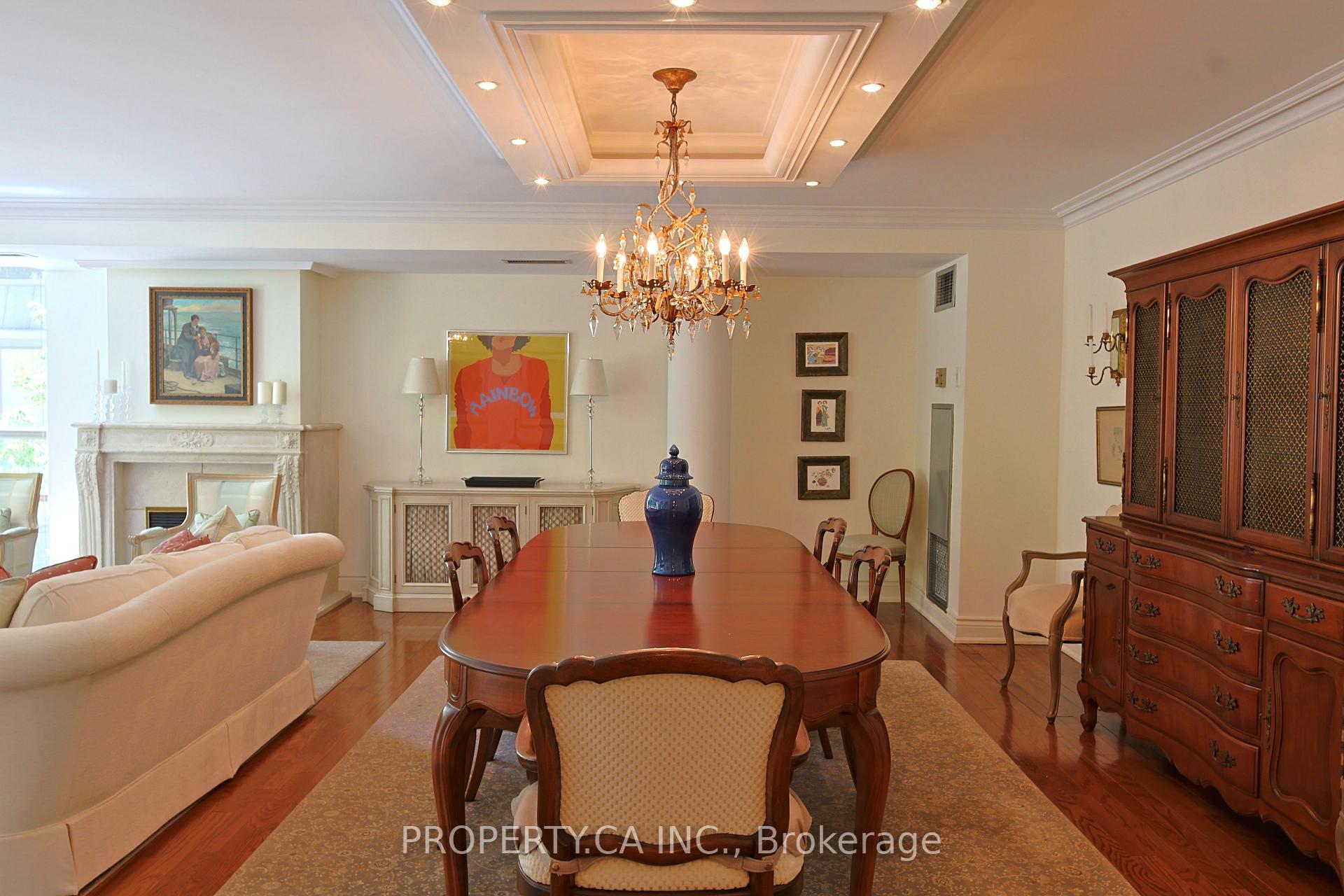 18 Lower Village Gate 203, Toronto Unit: 203