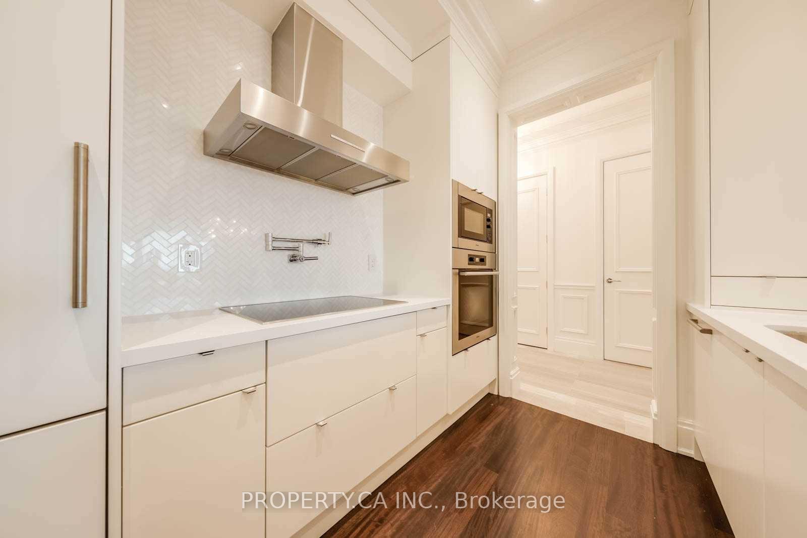 311 Bay Street 3706, Toronto Unit: 3706