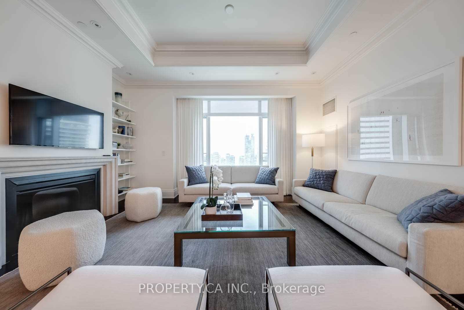 311 Bay Street 3706, Toronto Unit: 3706