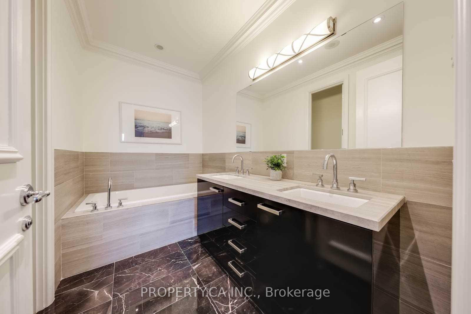 311 Bay Street 3706, Toronto Unit: 3706