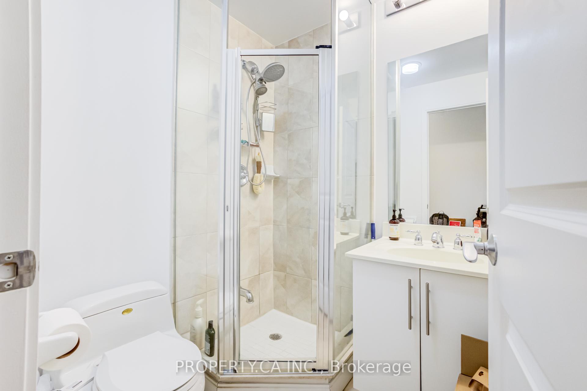 88 Broadway Avenue 1407, Toronto Unit: 1407