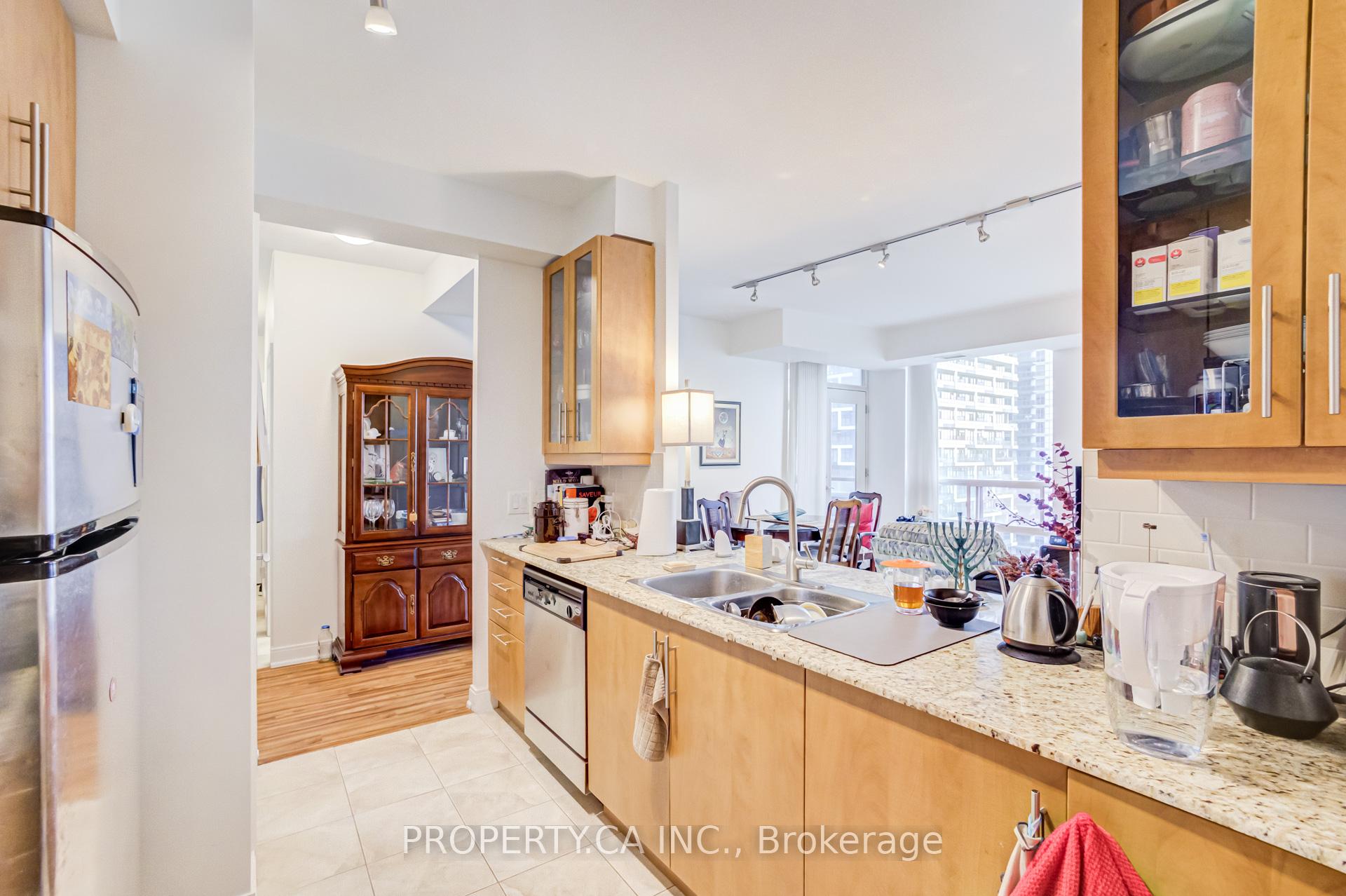 88 Broadway Avenue 1407, Toronto Unit: 1407