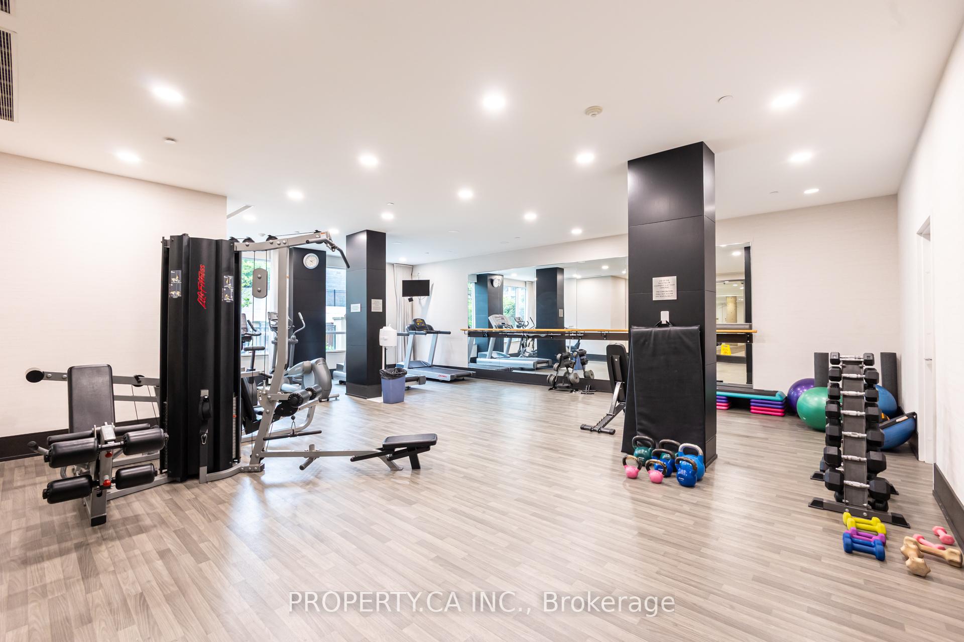 88 Broadway Avenue 1407, Toronto Unit: 1407