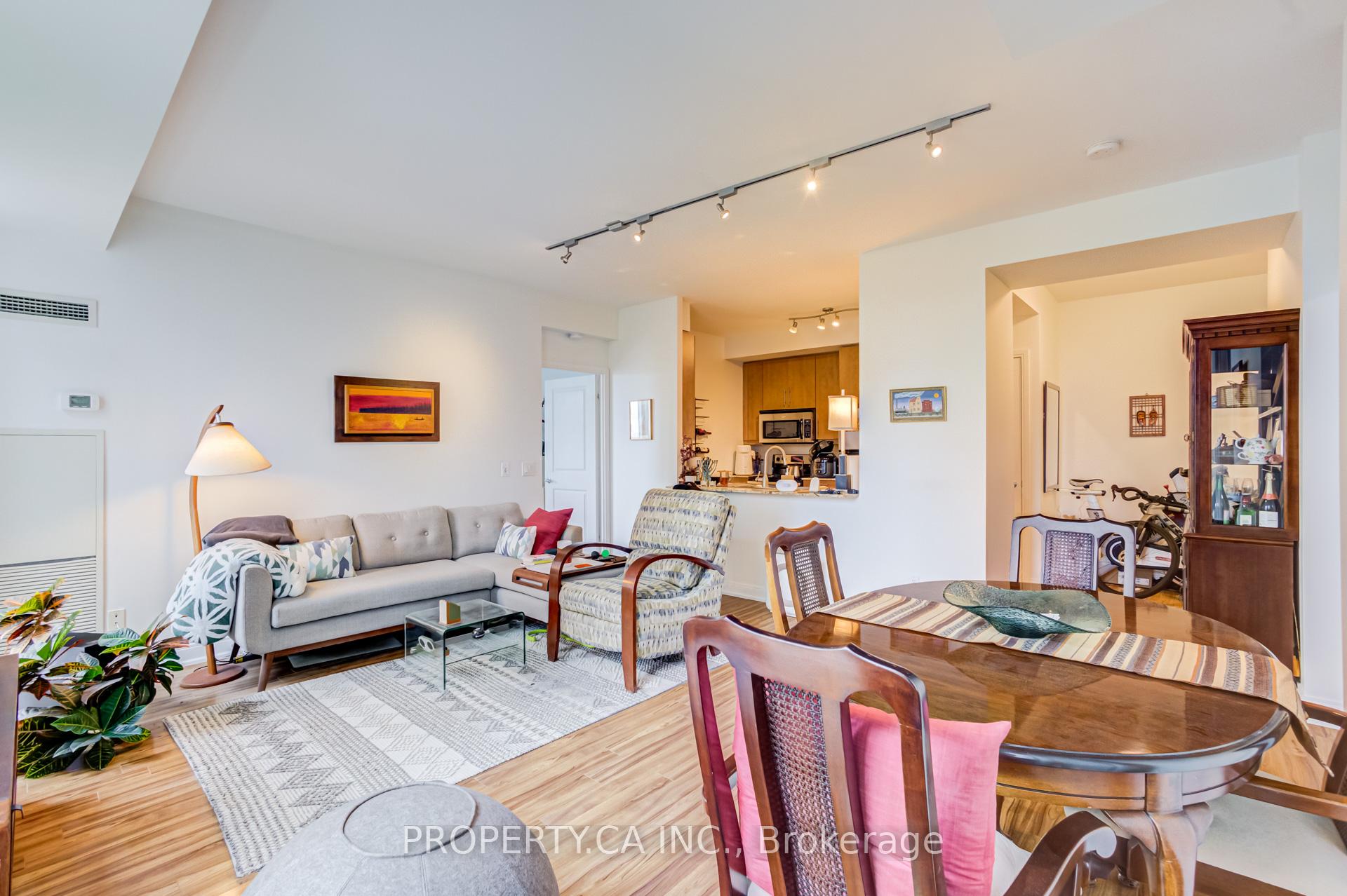 88 Broadway Avenue 1407, Toronto Unit: 1407