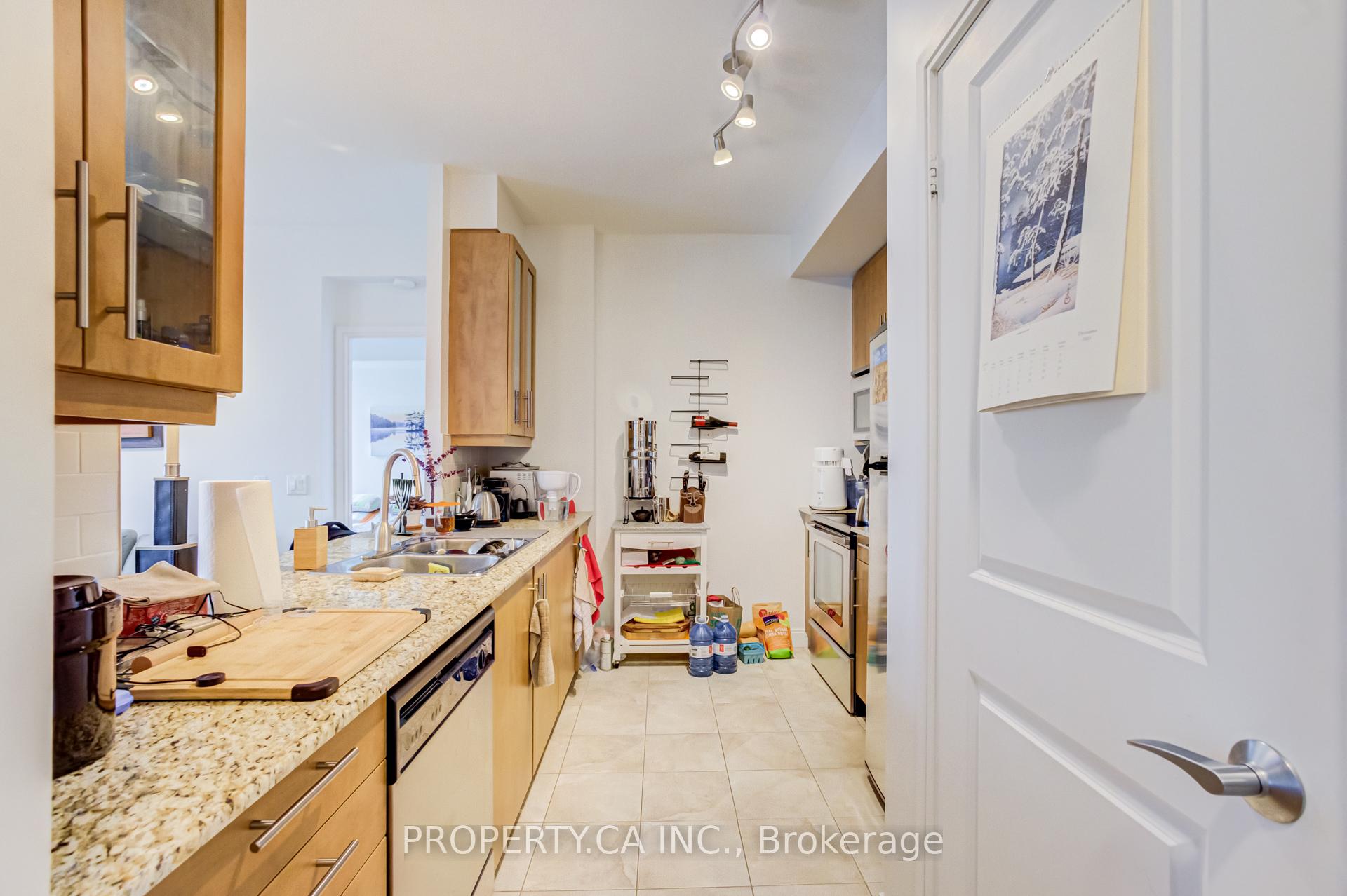 88 Broadway Avenue 1407, Toronto Unit: 1407