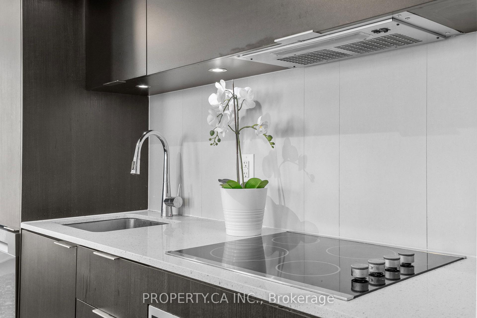 170 Sumach Street 2212, Toronto Unit: 2212