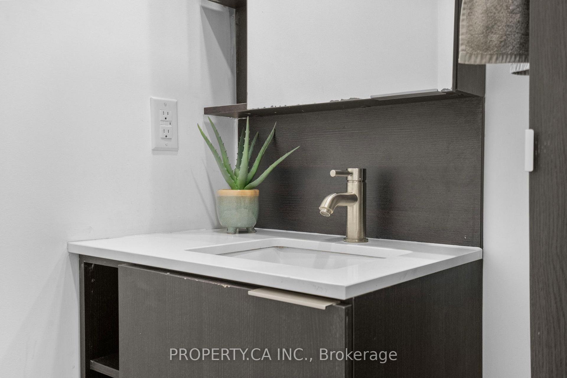 170 Sumach Street 2212, Toronto Unit: 2212