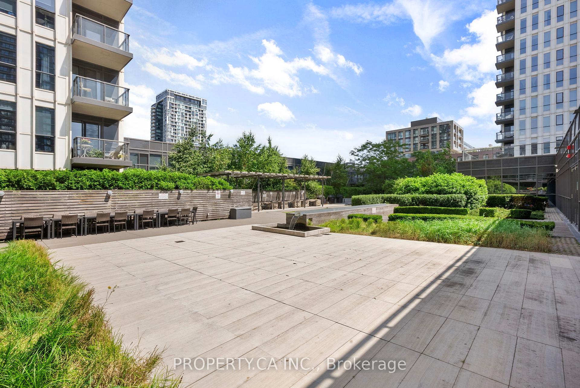 170 Sumach Street 2212, Toronto Unit: 2212