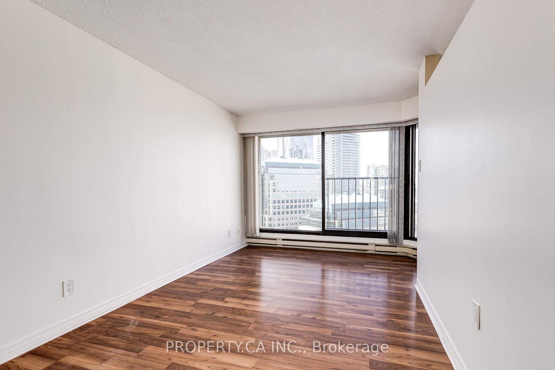 65 Harbour Square 3209, Toronto Unit: 3209