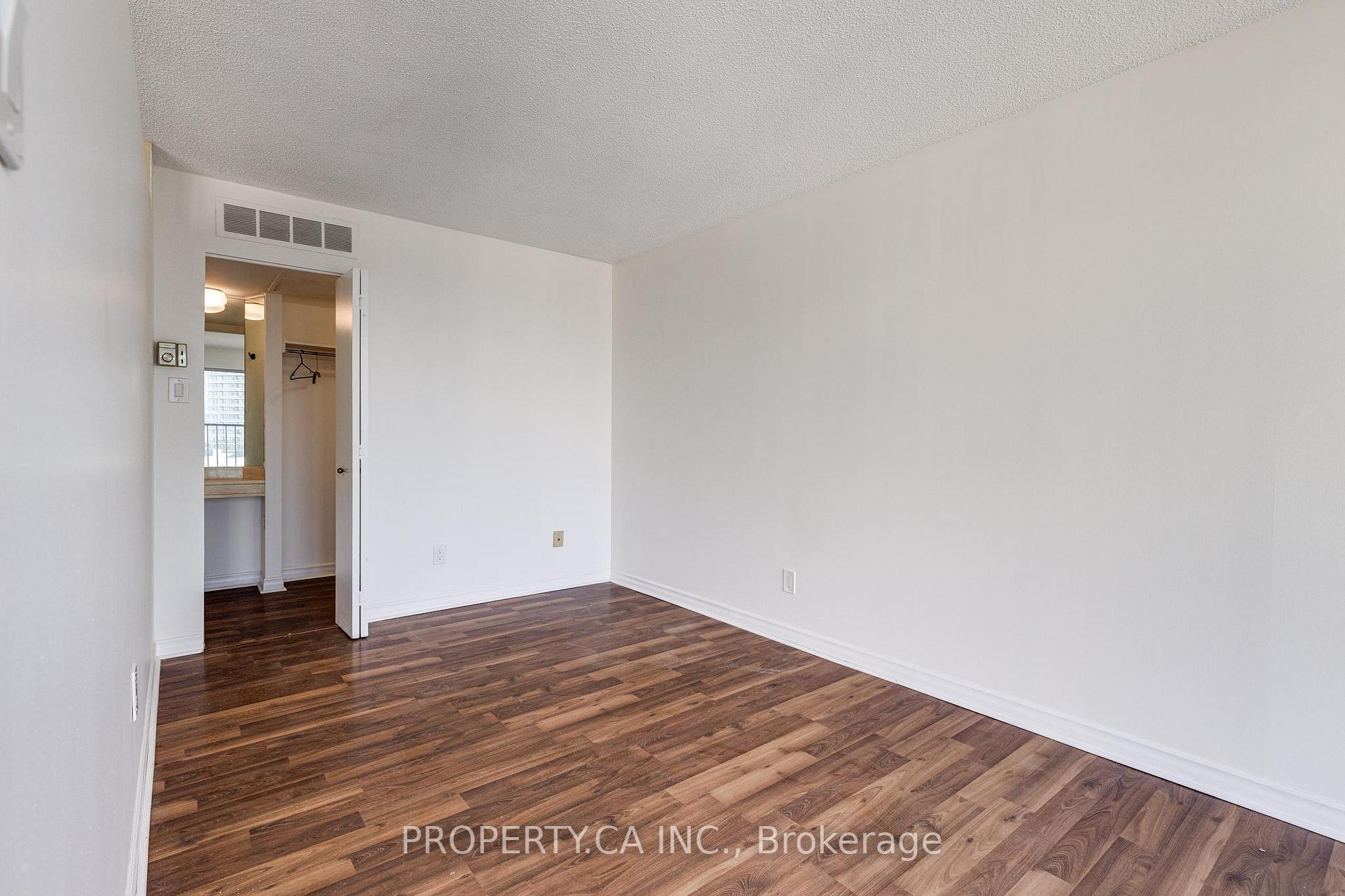 65 Harbour Square 3209, Toronto Unit: 3209
