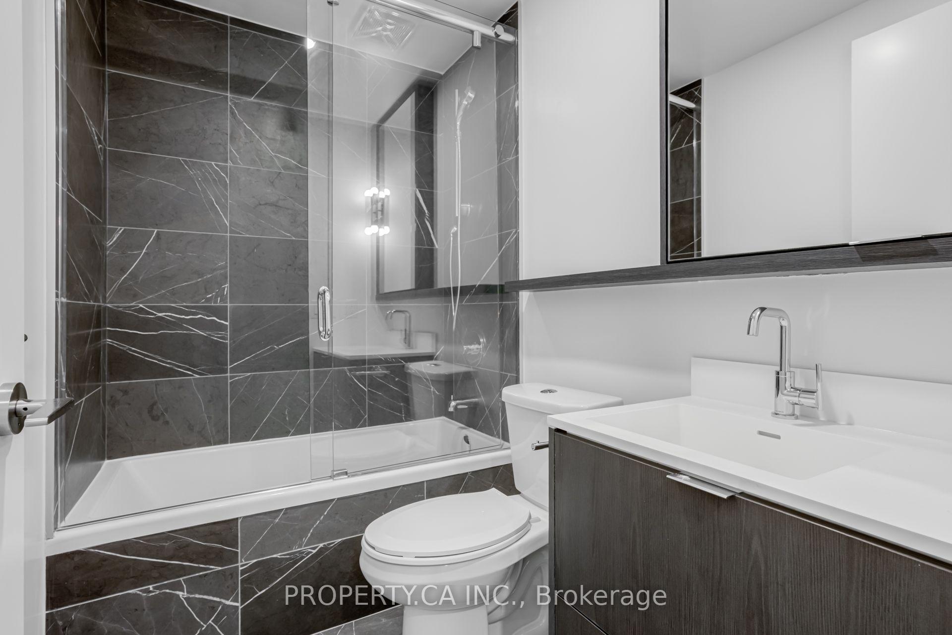 6 Greenbriar Road 106, Toronto Unit: 106