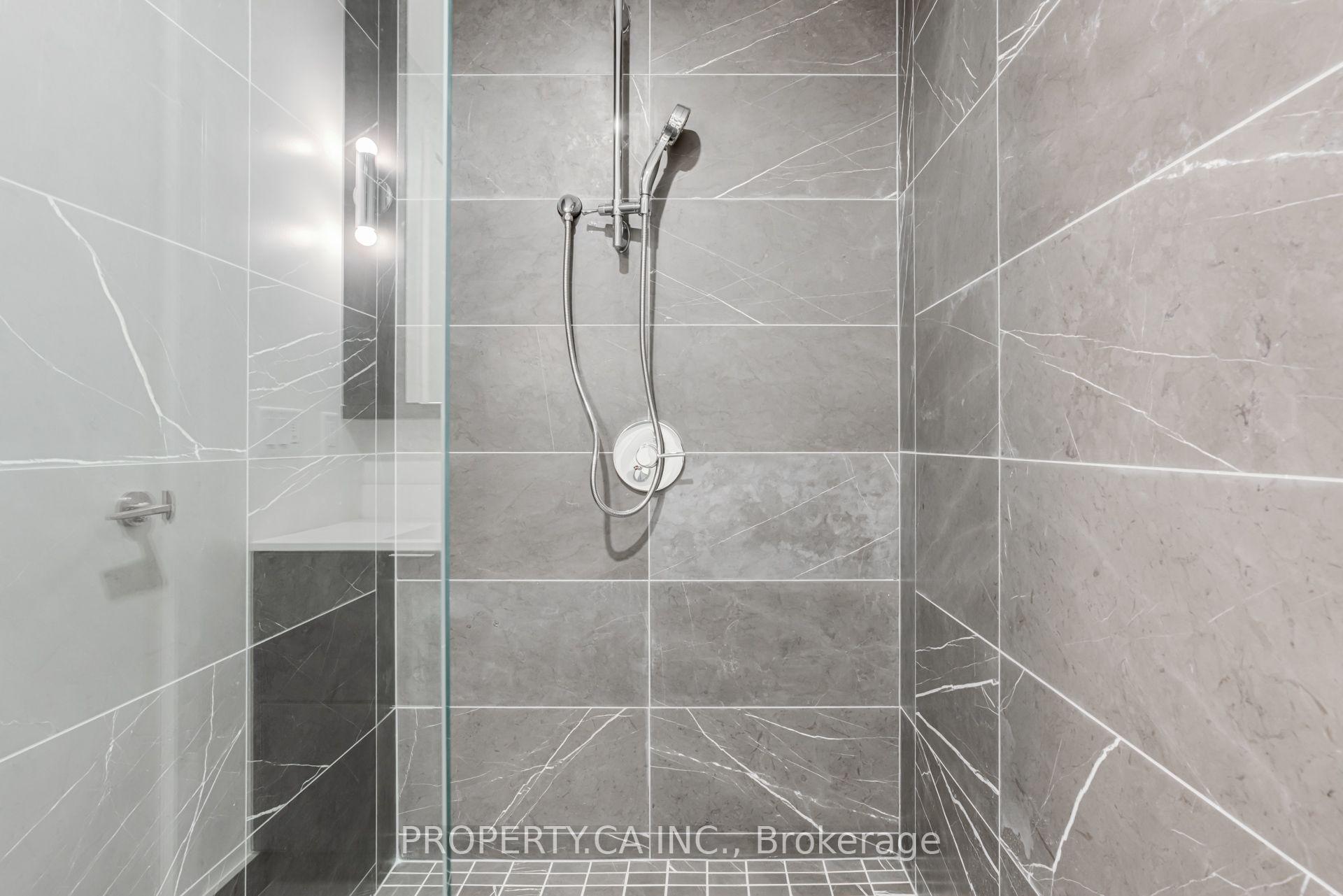 6 Greenbriar Road 106, Toronto Unit: 106