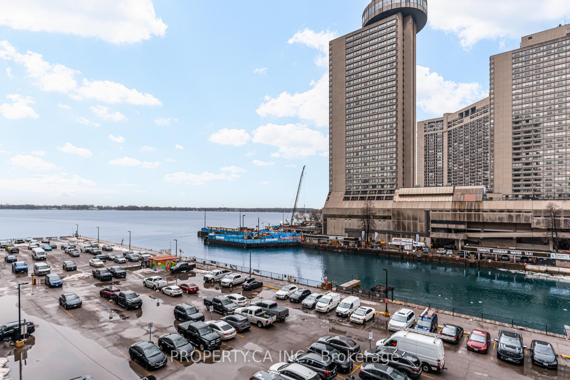 15 Queens Quay E 419, Toronto Unit: 419