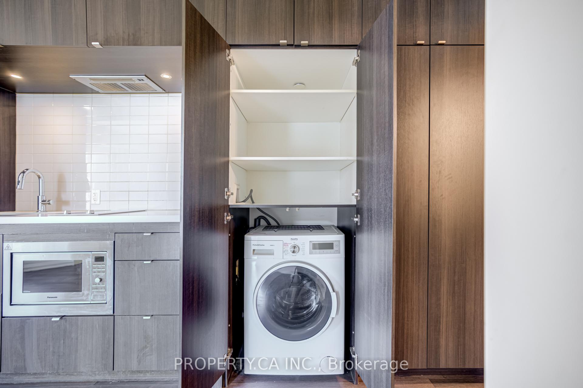 155 Yorkville Avenue 1514, Toronto Unit: 1514