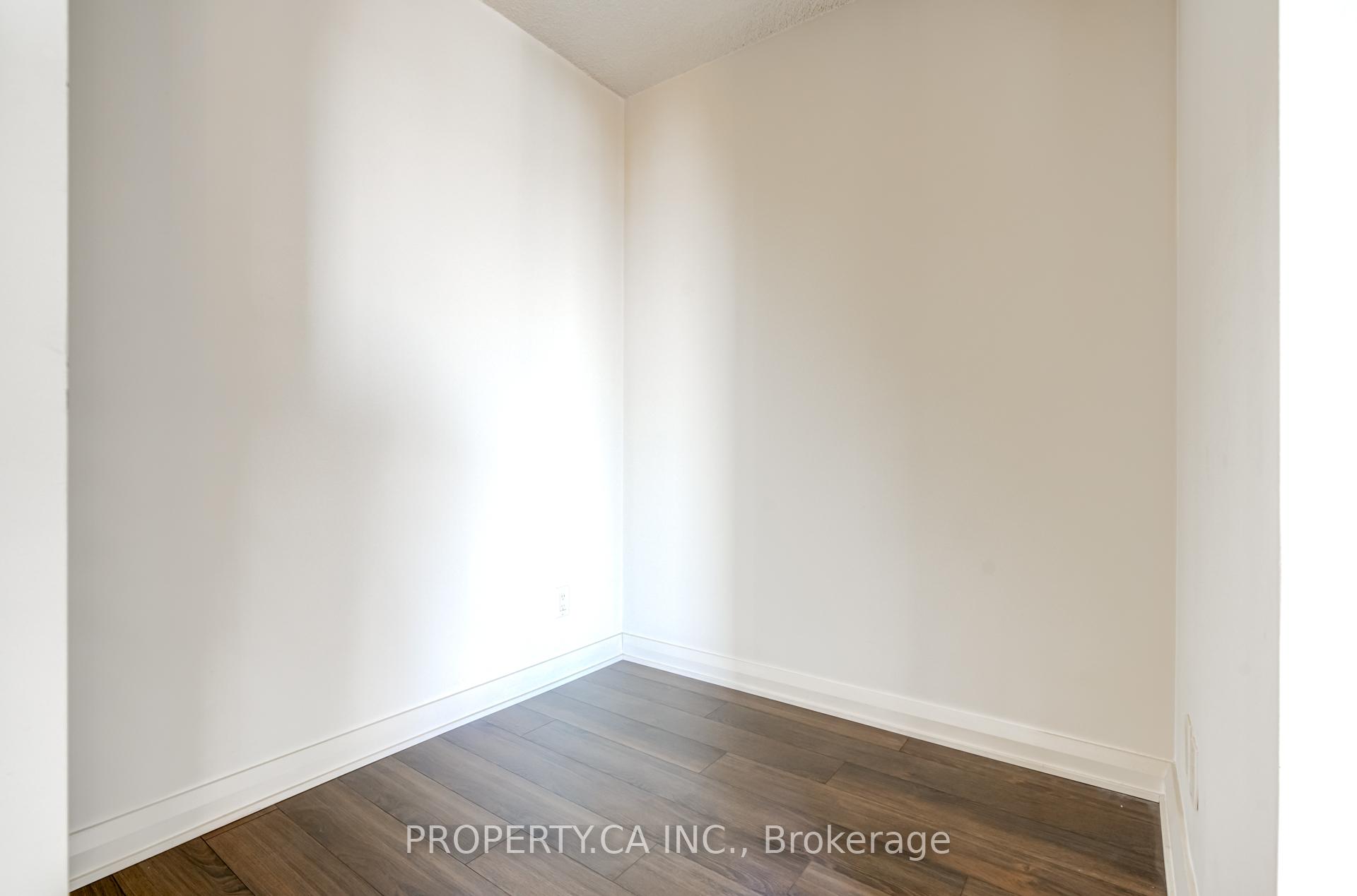 155 Yorkville Avenue 1514, Toronto Unit: 1514