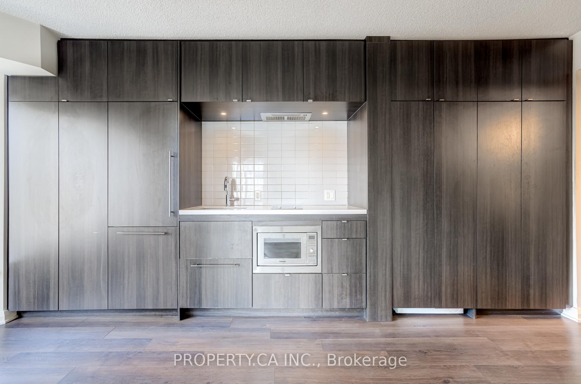 155 Yorkville Avenue 1514, Toronto Unit: 1514
