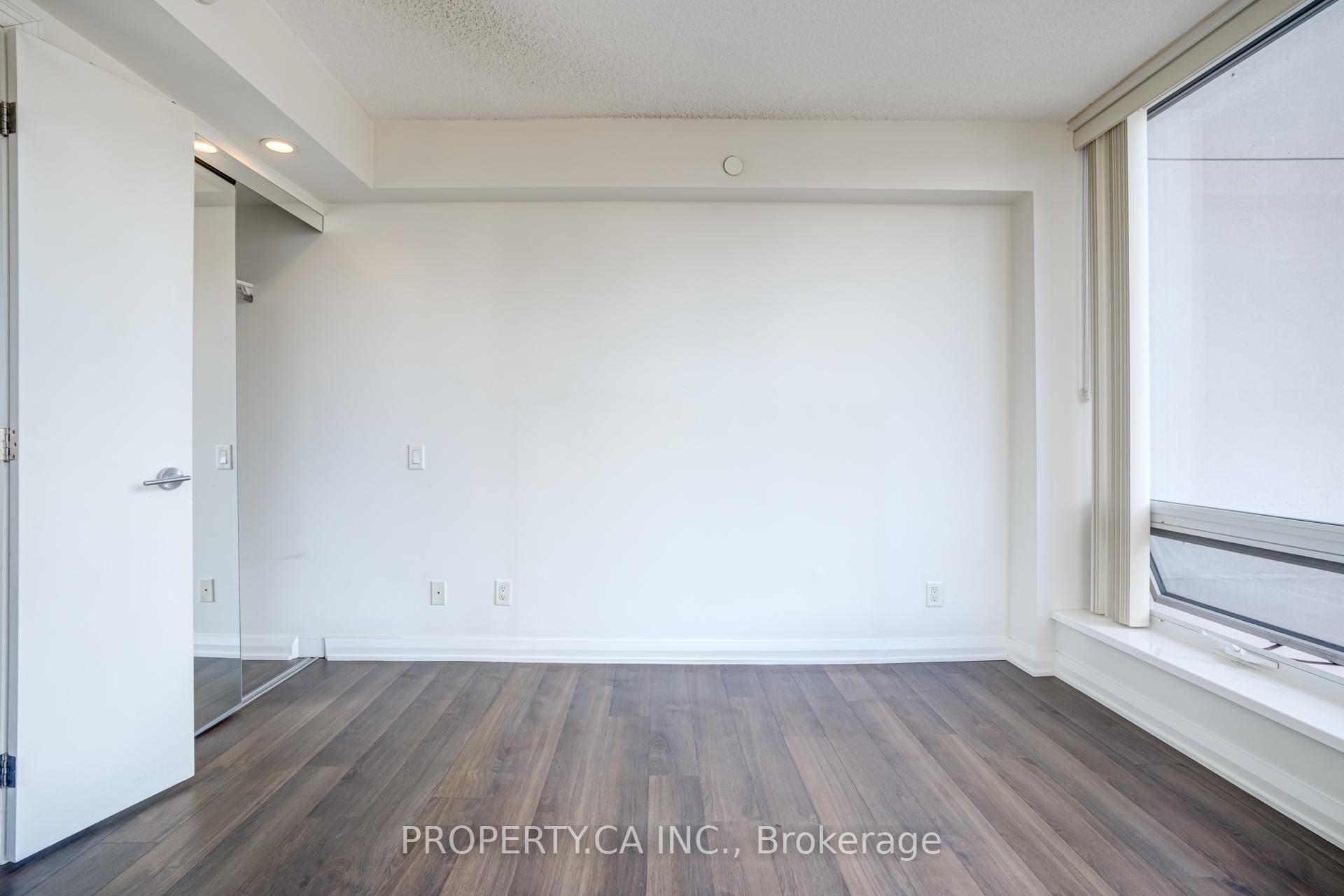 155 Yorkville Avenue 1514, Toronto Unit: 1514