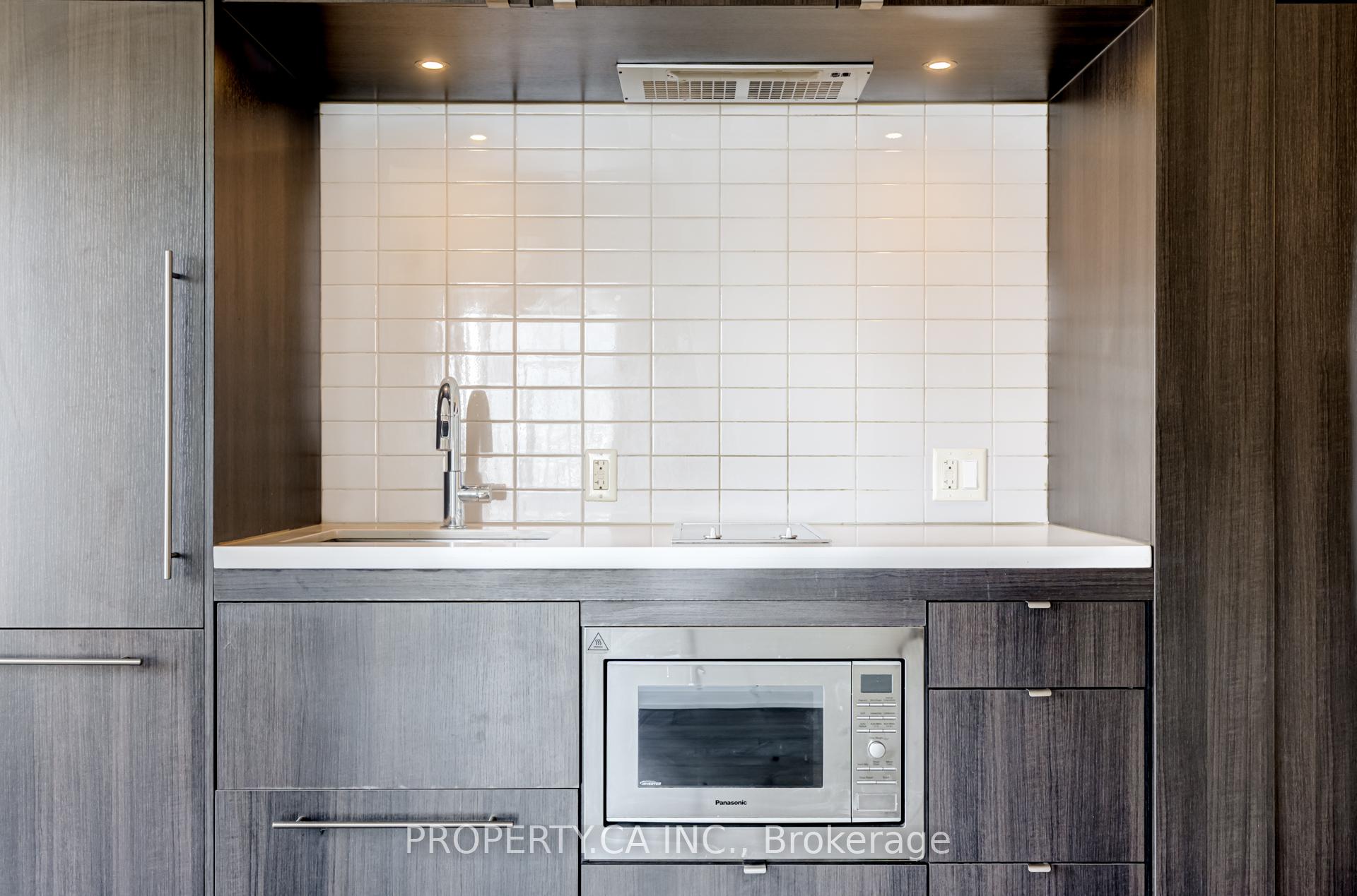 155 Yorkville Avenue 1514, Toronto Unit: 1514