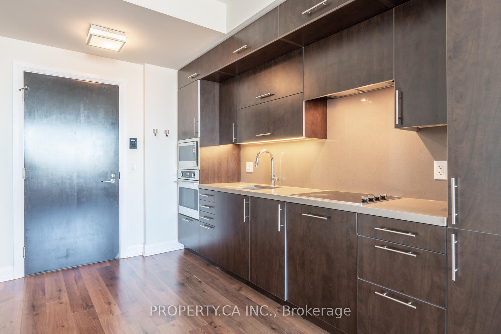 5 Sheppard Avenue E 3422, Toronto Unit: 3422