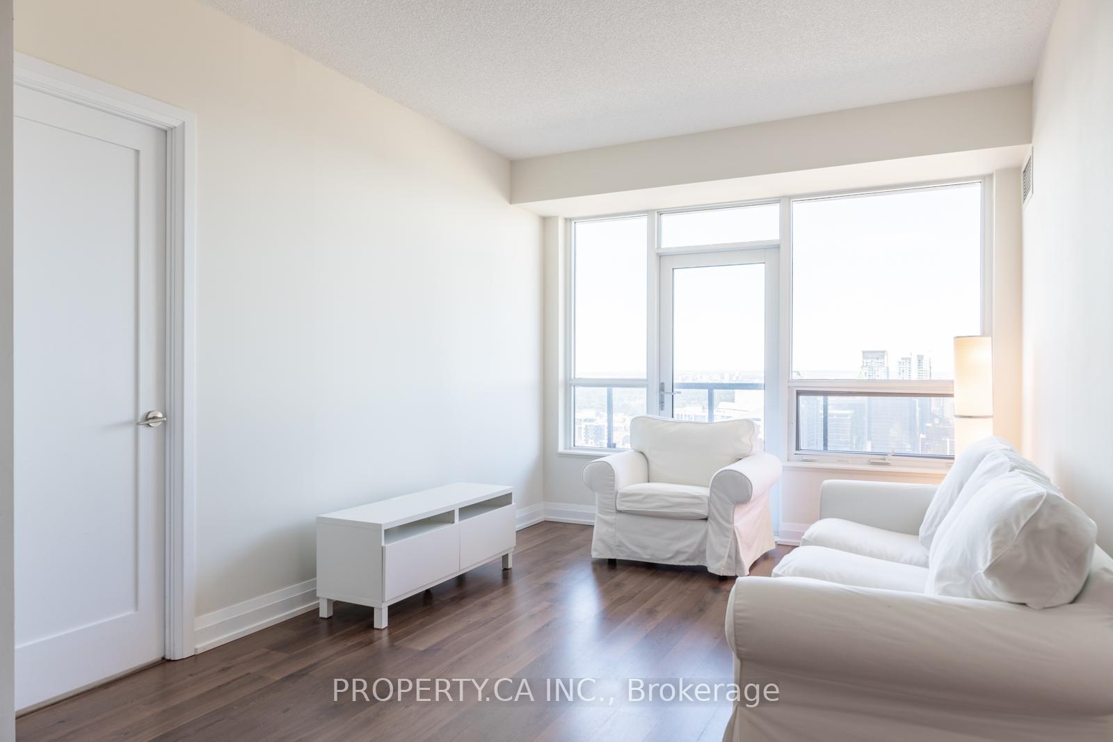 5 Sheppard Avenue E 3422, Toronto Unit: 3422