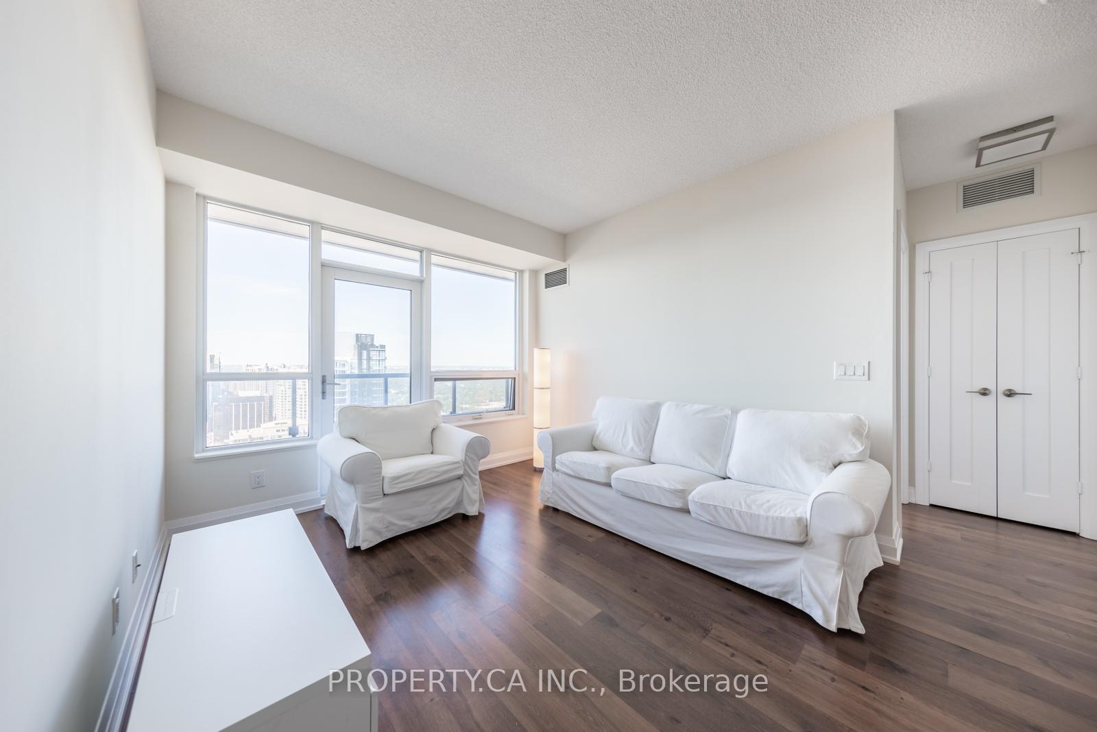 5 Sheppard Avenue E 3422, Toronto Unit: 3422