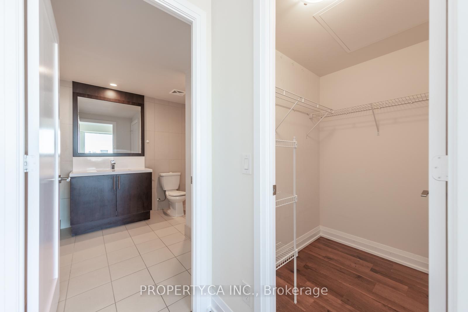 5 Sheppard Avenue E 3422, Toronto Unit: 3422