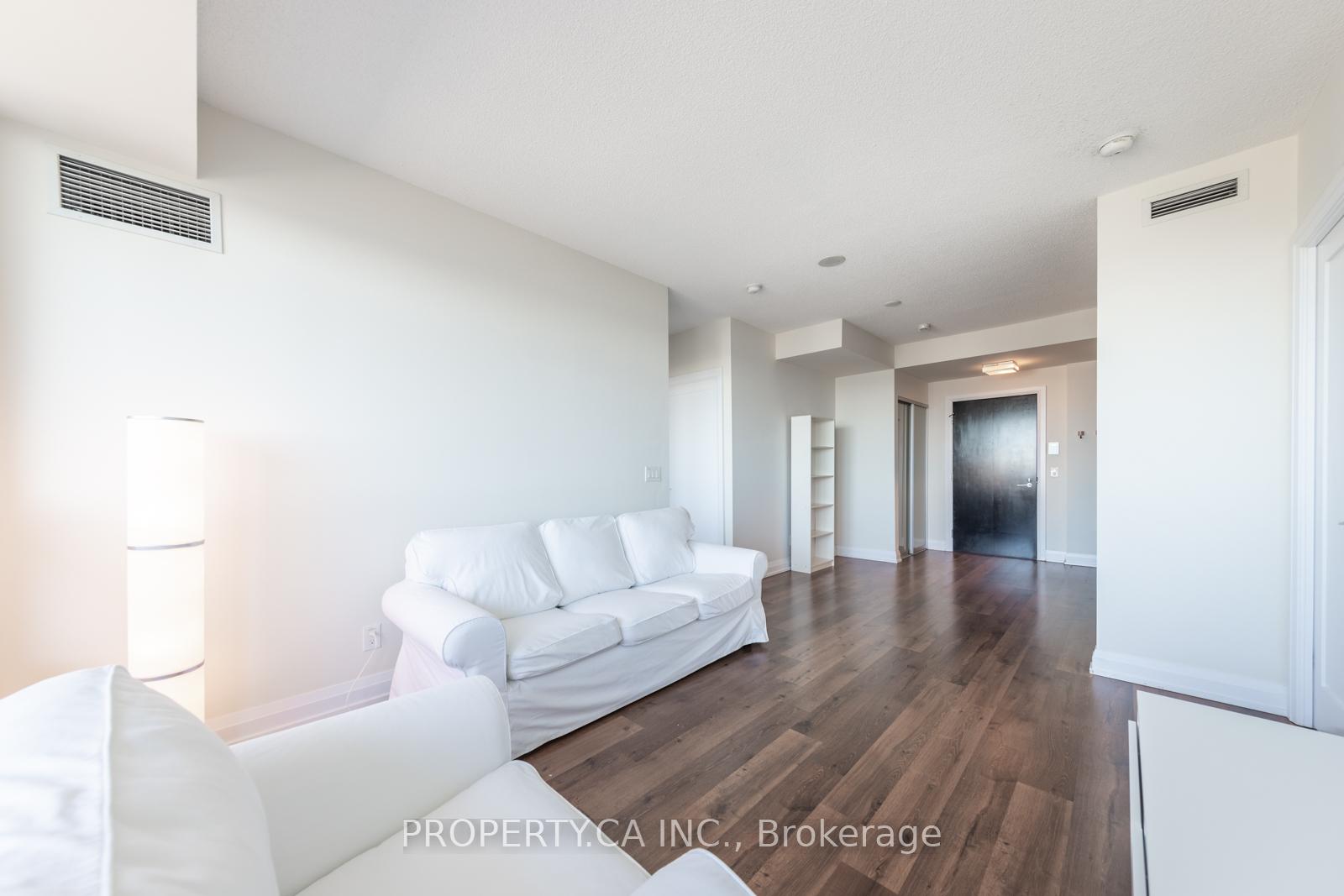 5 Sheppard Avenue E 3422, Toronto Unit: 3422