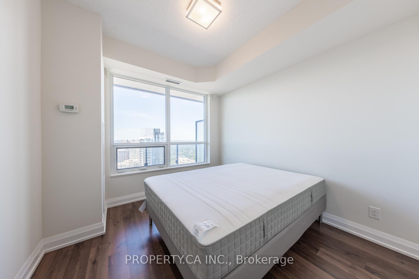 5 Sheppard Avenue E 3422, Toronto Unit: 3422