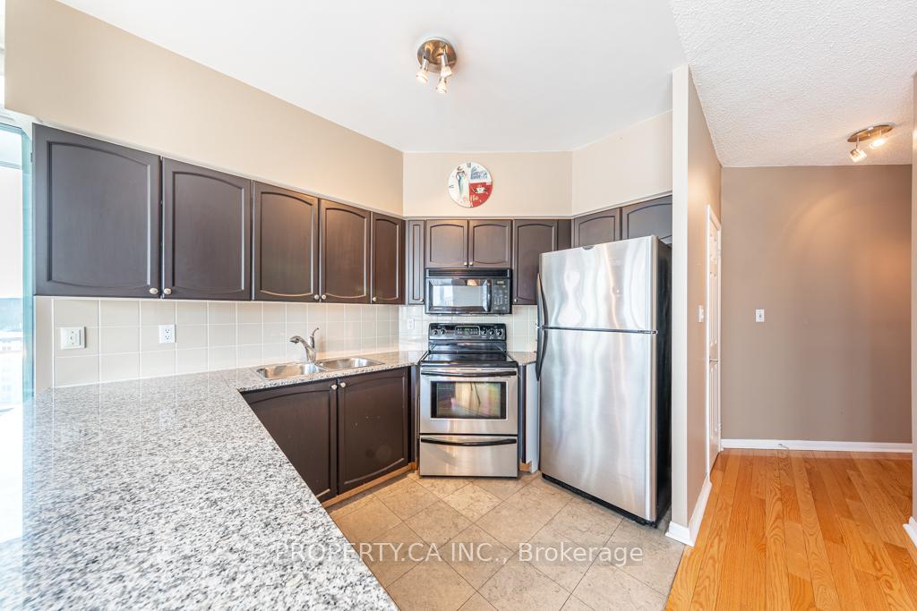 228 Queens Quay W 1602, Toronto Unit: 1602