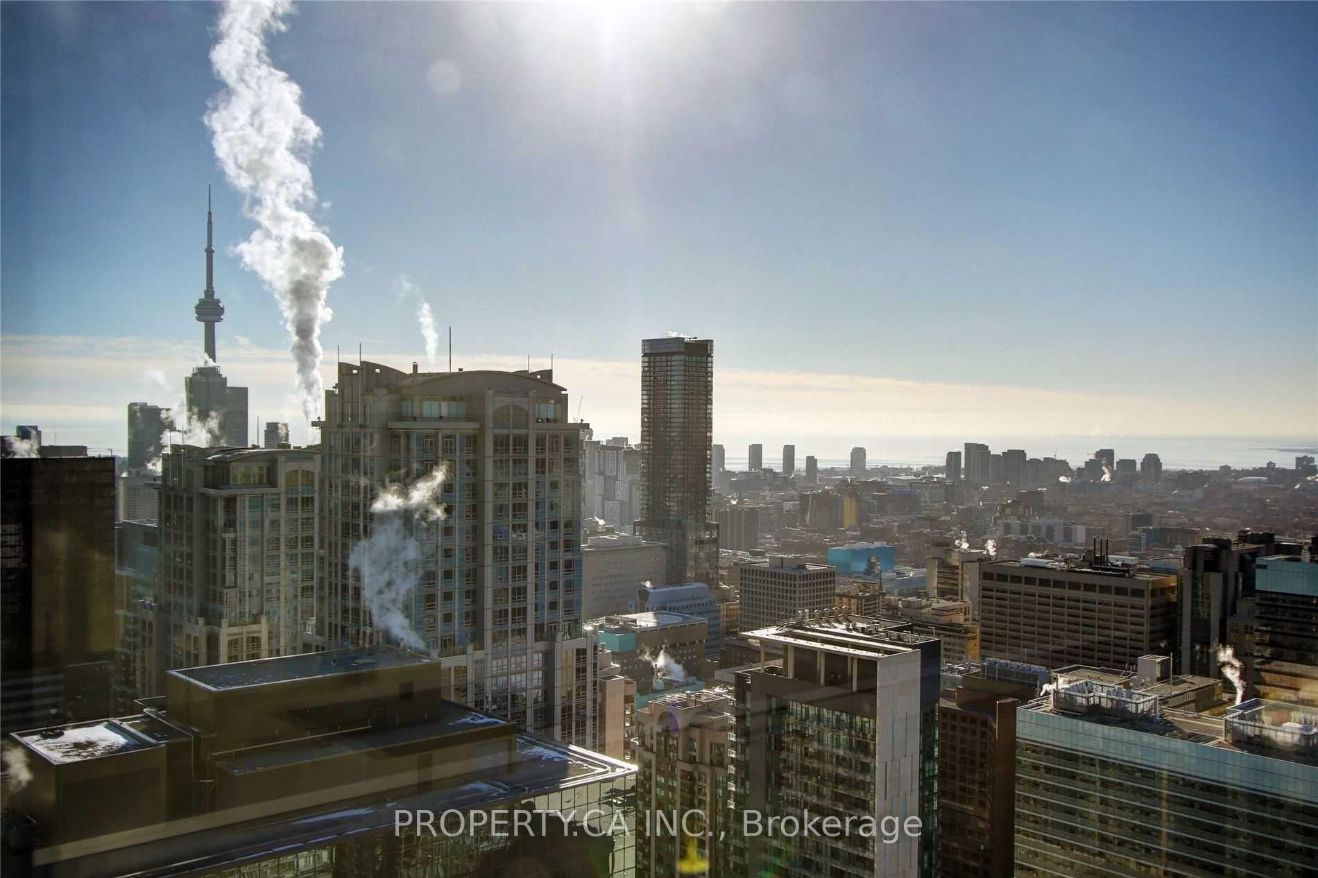 15 Grenville Street 4704, Toronto Unit: 4704