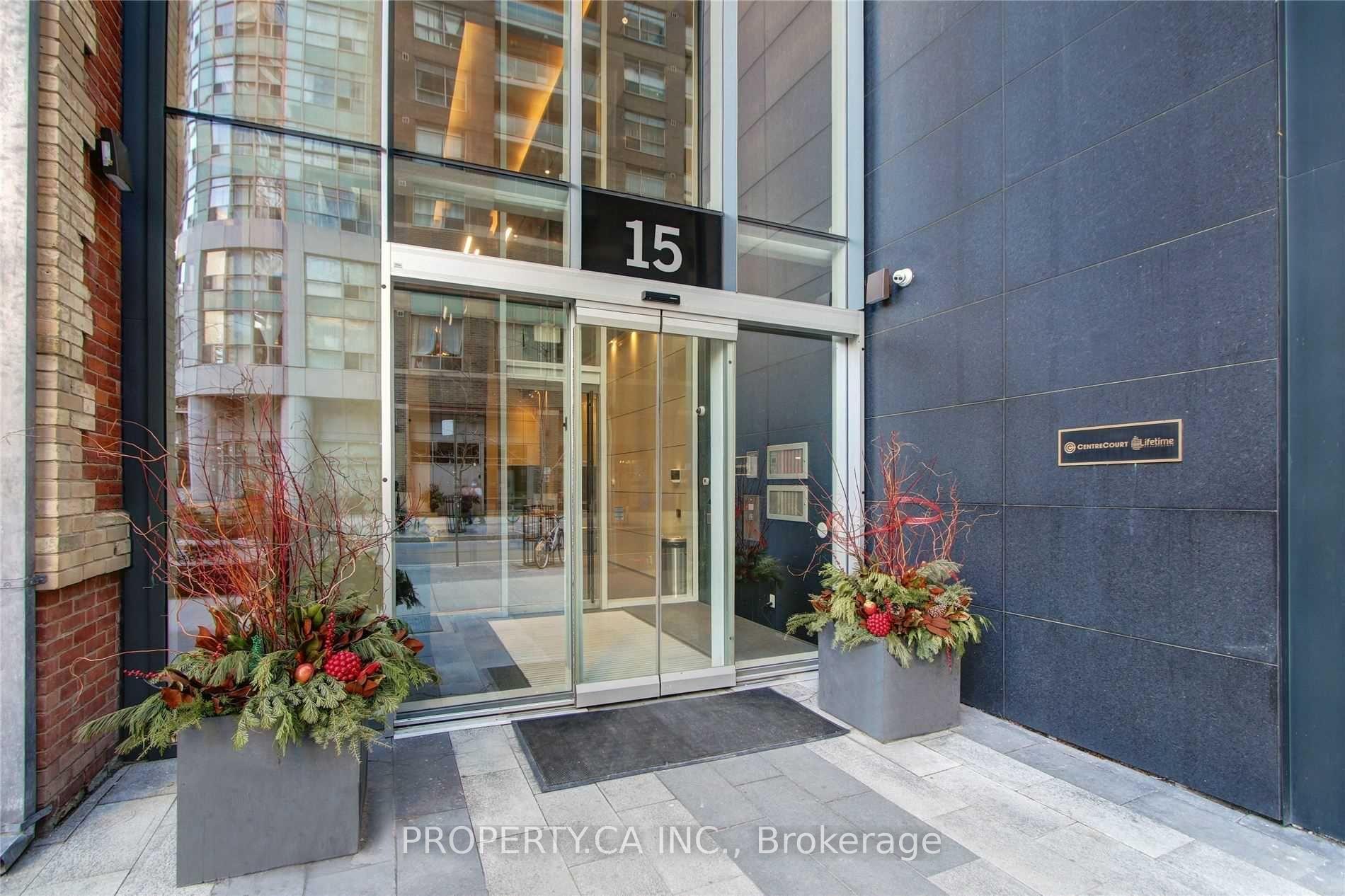 15 Grenville Street 4704, Toronto Unit: 4704