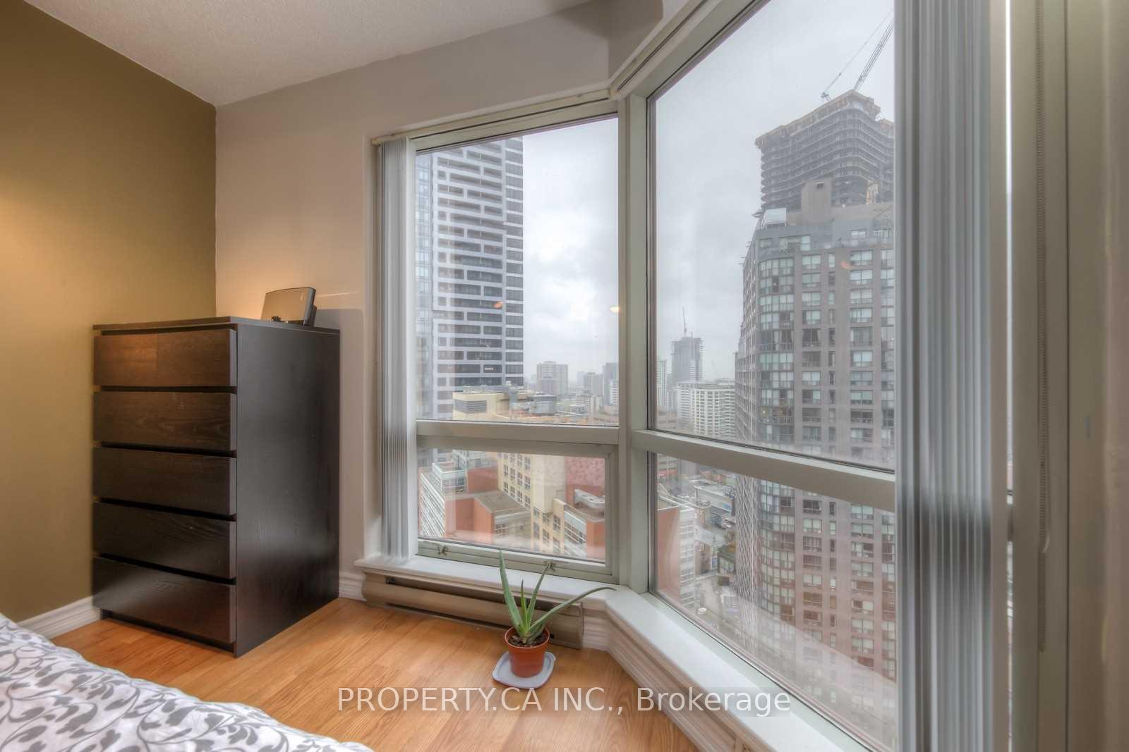 1001 Bay Street 2107, Toronto Unit: 2107