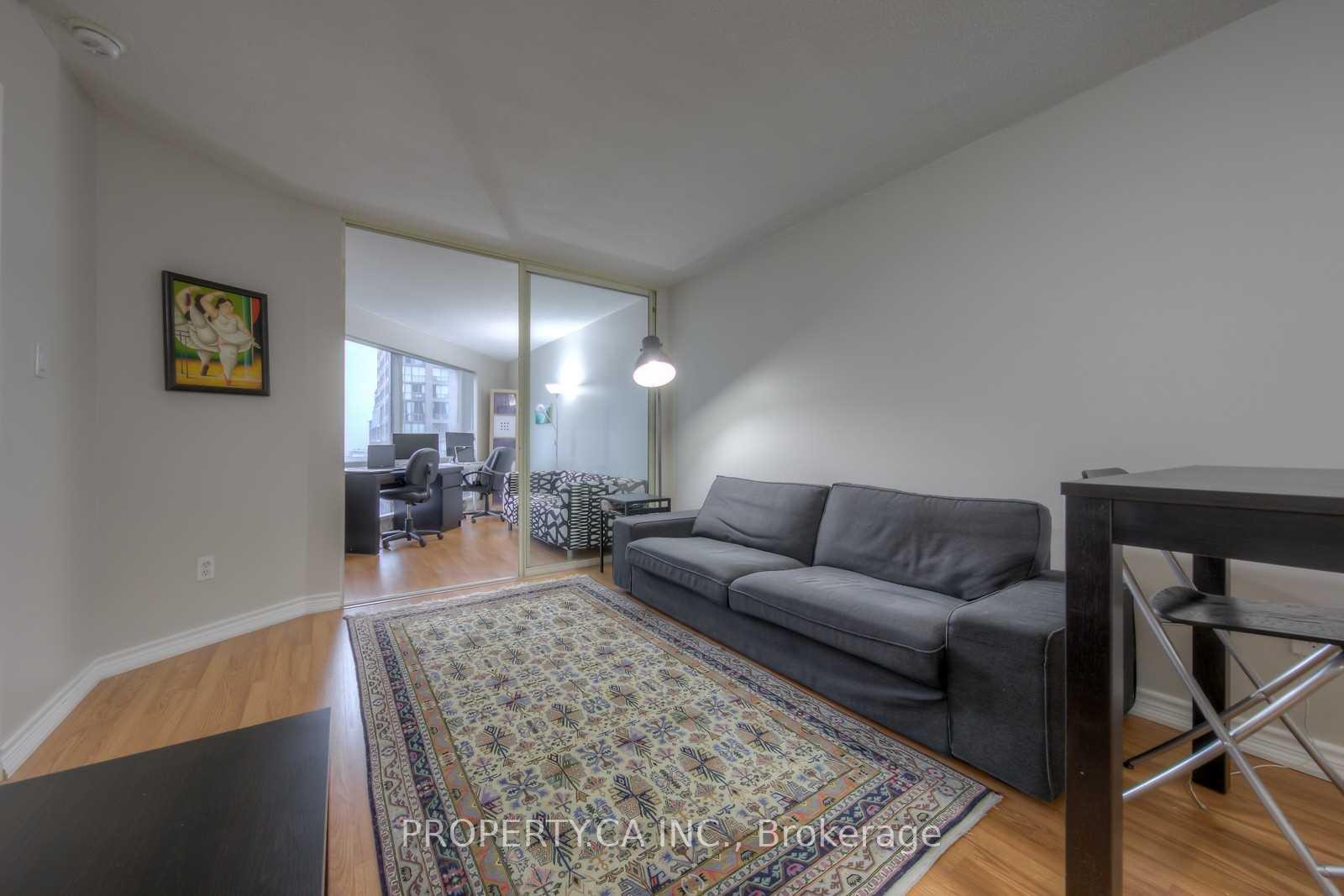 1001 Bay Street 2107, Toronto Unit: 2107