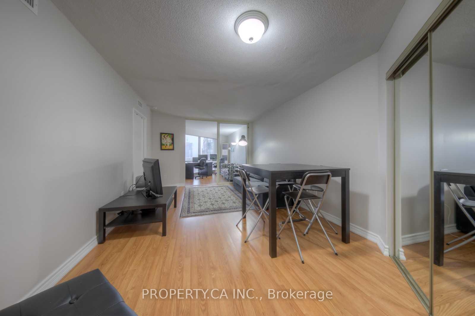 1001 Bay Street 2107, Toronto Unit: 2107