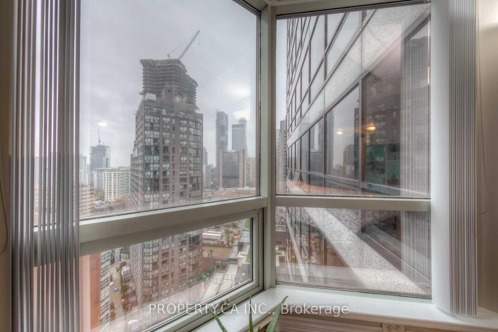 1001 Bay Street 2107, Toronto Unit: 2107