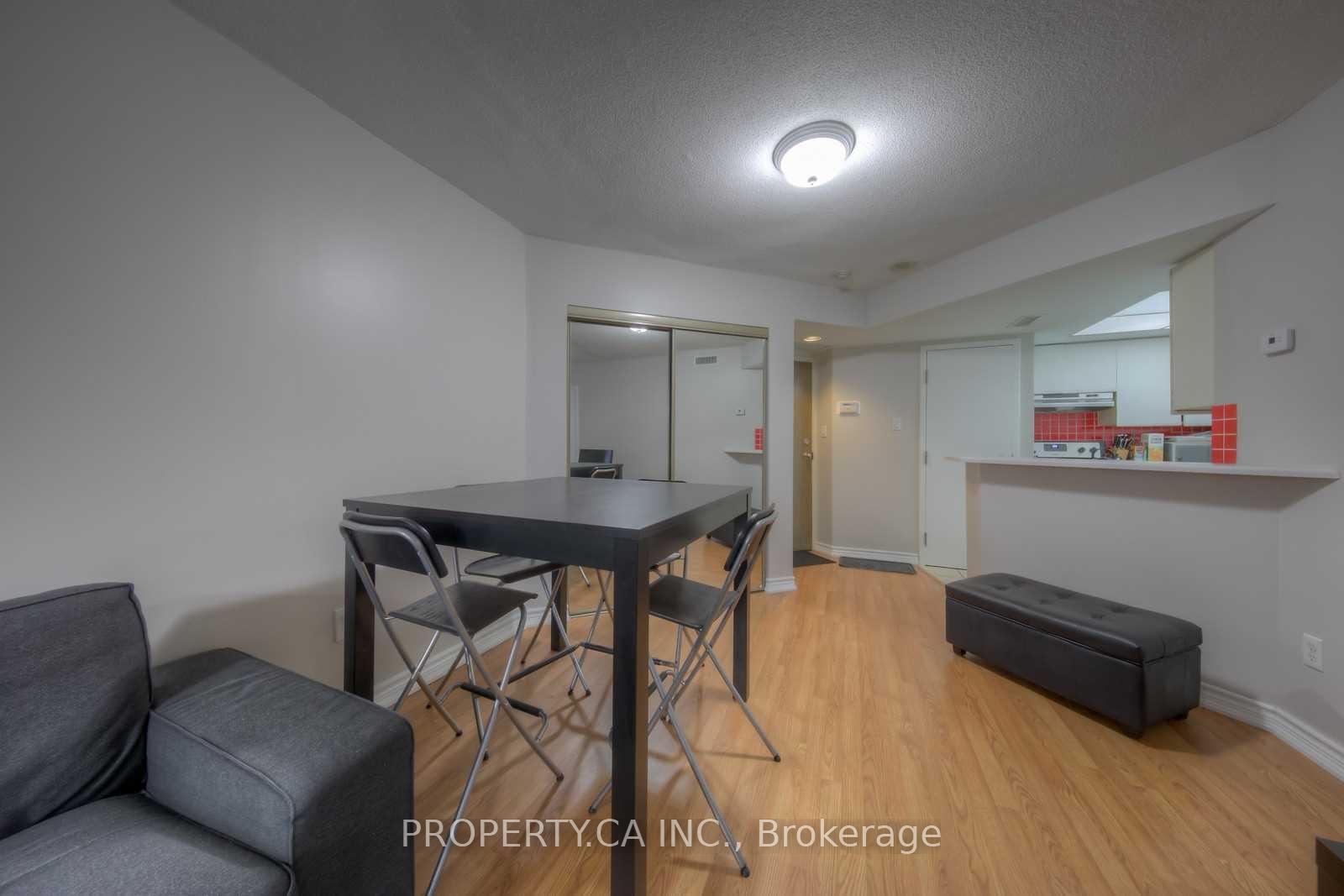 1001 Bay Street 2107, Toronto Unit: 2107