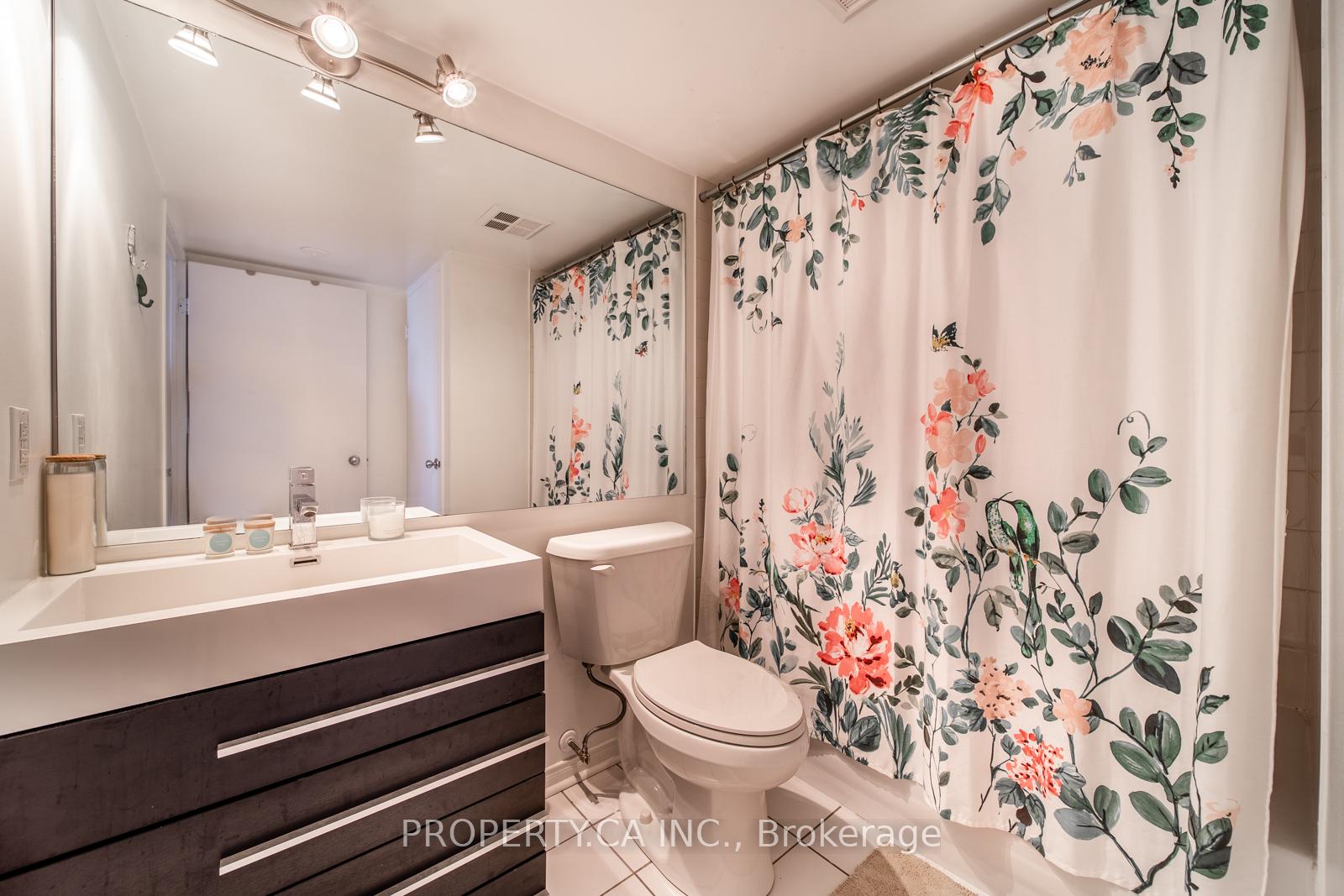 70 Mill Street 608, Toronto Unit: 608