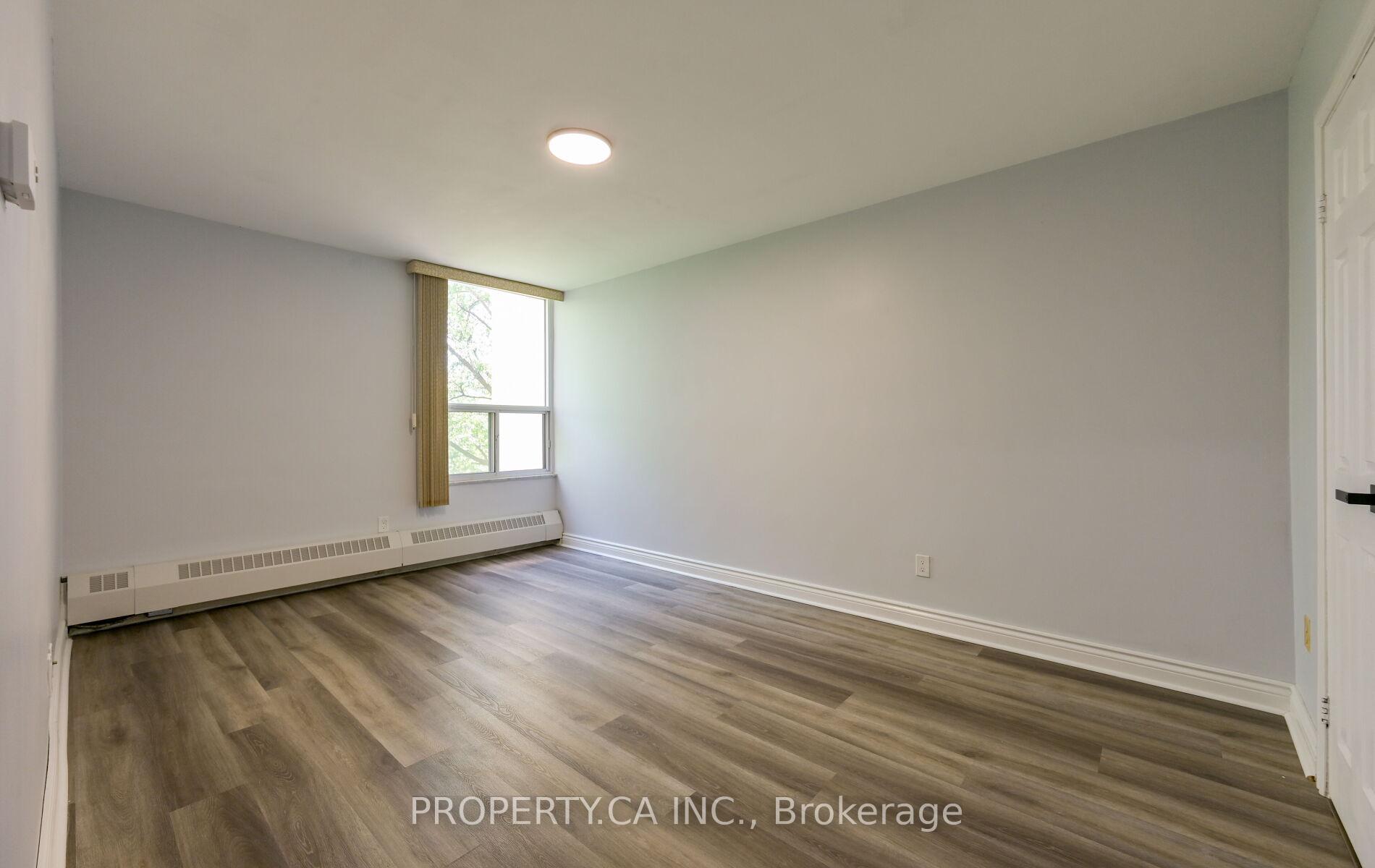 60 Pavane Linkway N/A 207, Toronto Unit: 207