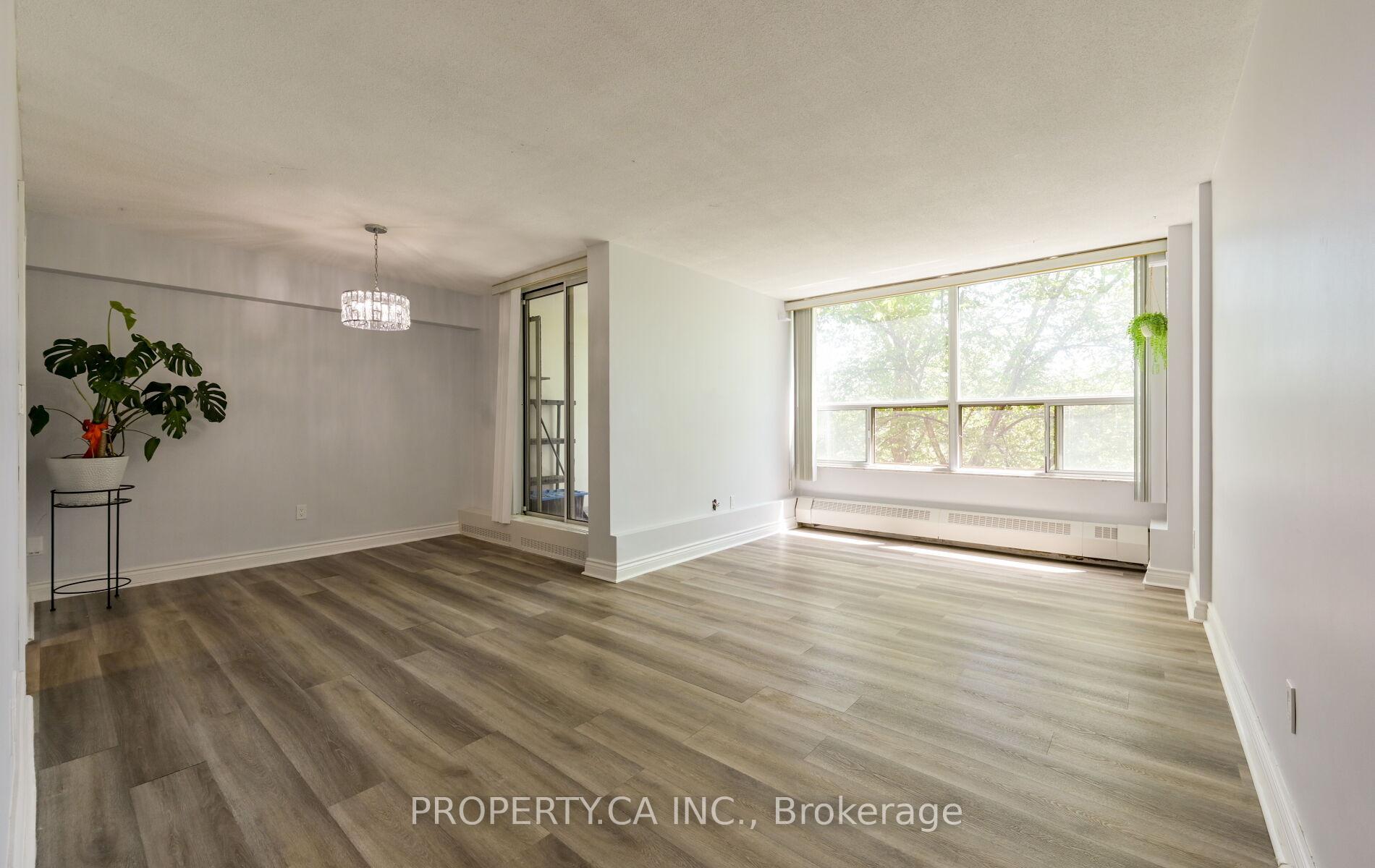 60 Pavane Linkway N/A 207, Toronto Unit: 207