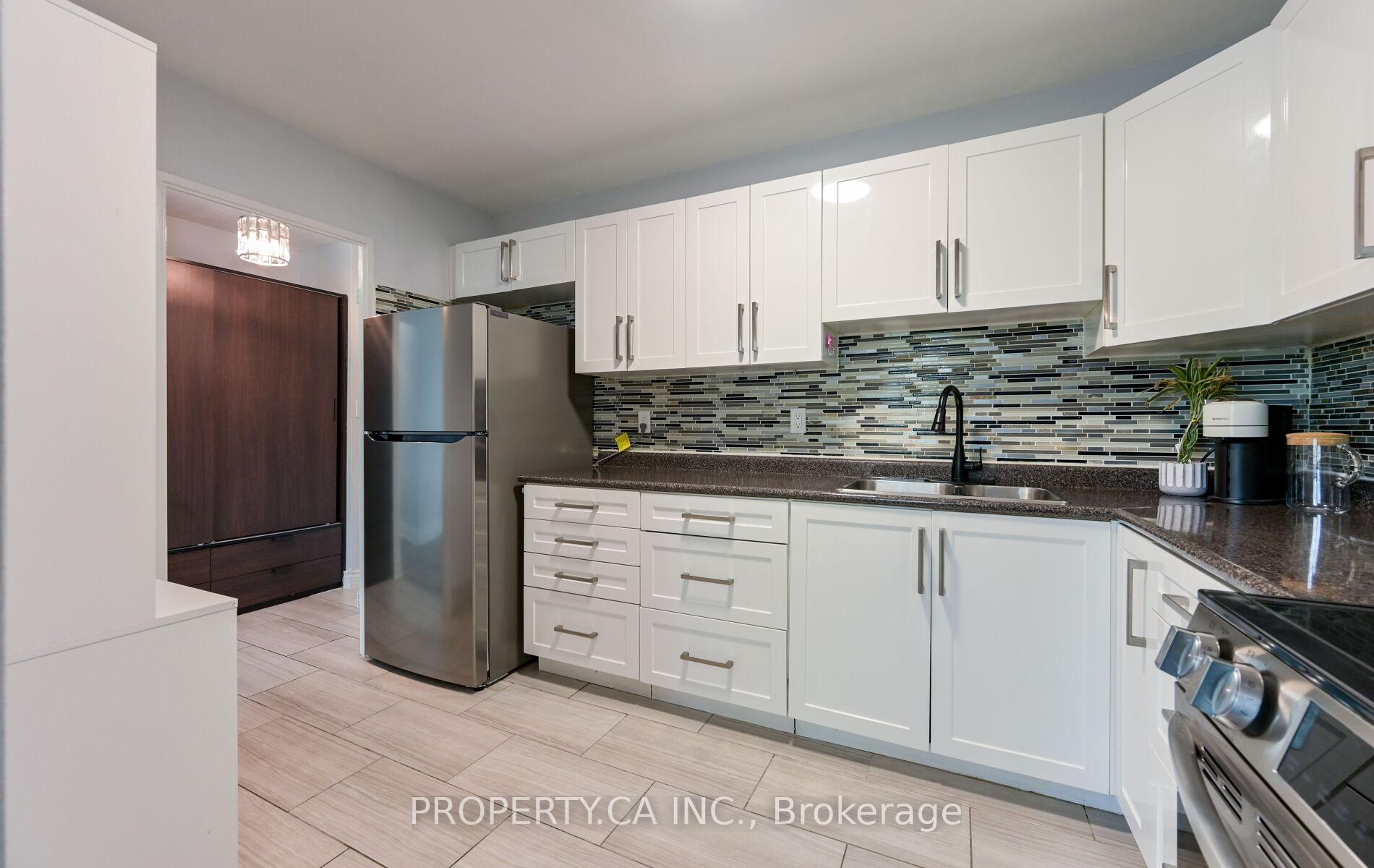 60 Pavane Linkway N/A 207, Toronto Unit: 207