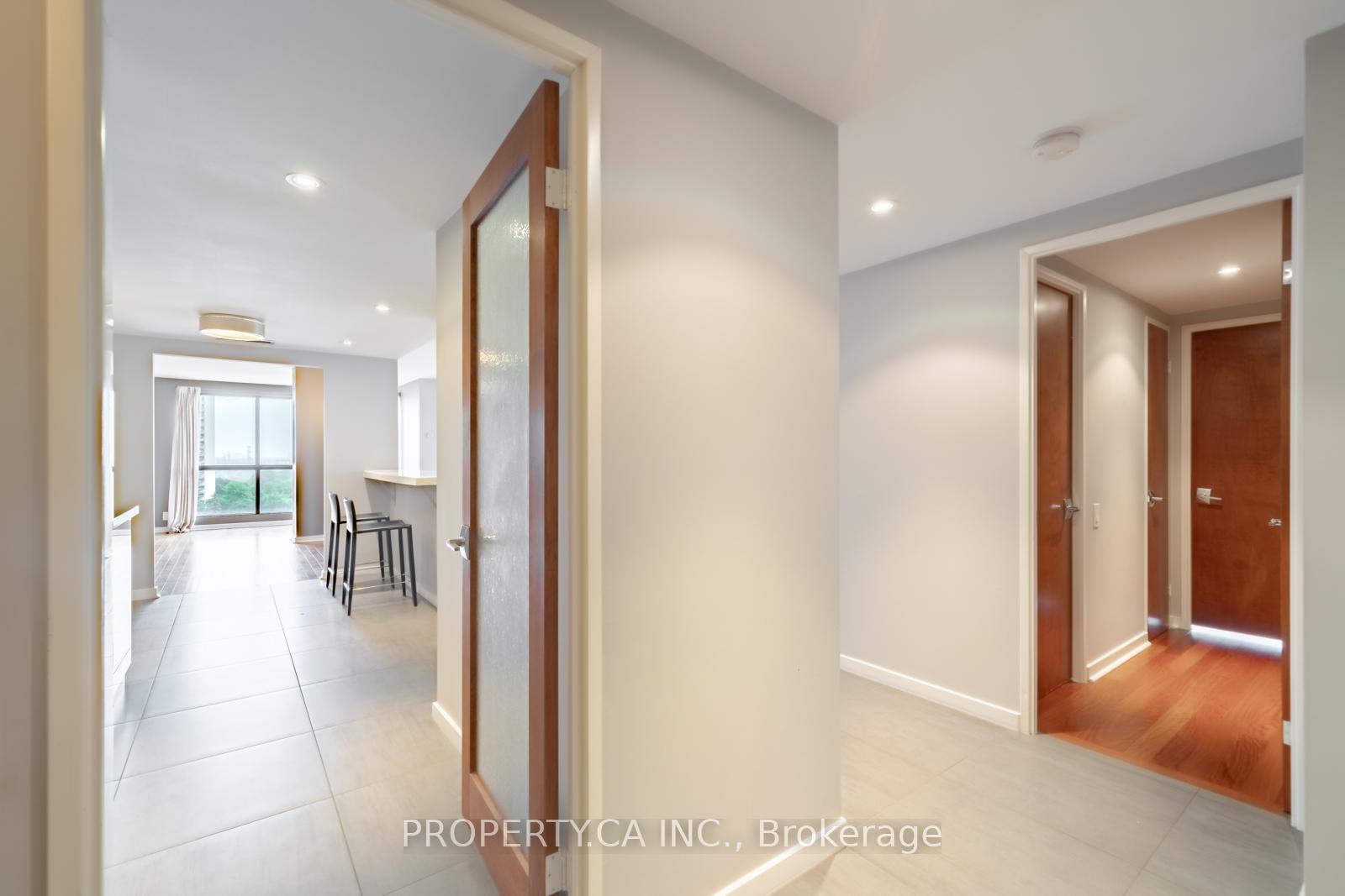 1 Concorde Place 1202, Toronto Unit: 1202