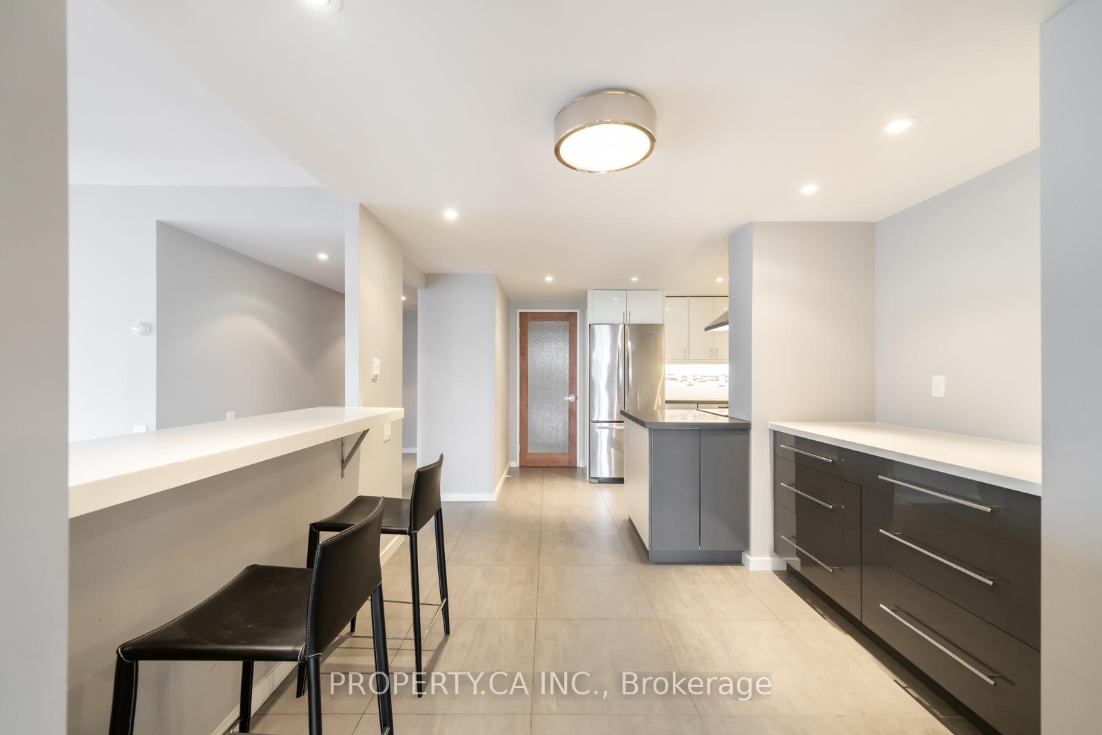 1 Concorde Place 1202, Toronto Unit: 1202