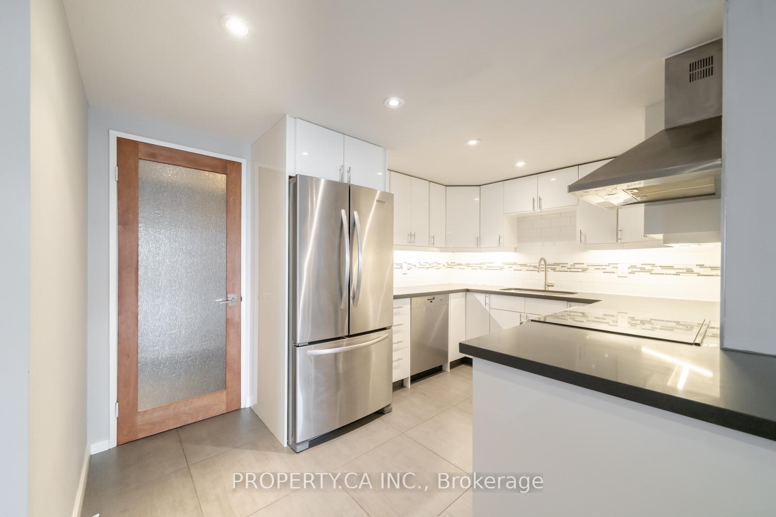 1 Concorde Place 1202, Toronto Unit: 1202